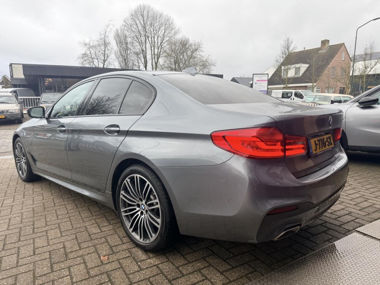 BMW 5-SERIE 530e iPerformance M-Sport