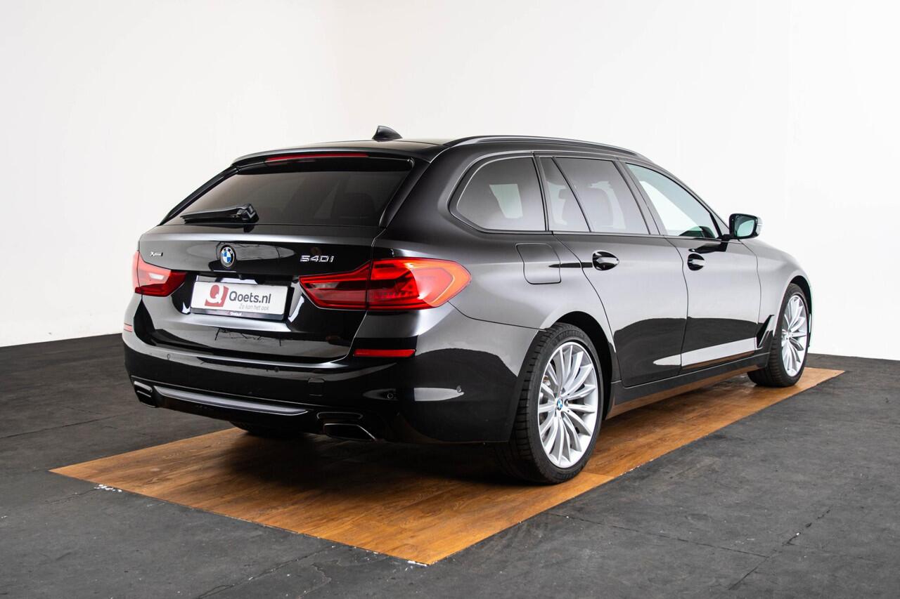 BMW 5-SERIE Touring 540i xDrive High Executive Sportline - panoramadak - Comfortstoelen - Comfort Access - Driving/Parking Assistant Plus - Elektrisch verwarmde voor en achterstoelen - Head up - Hifi -
