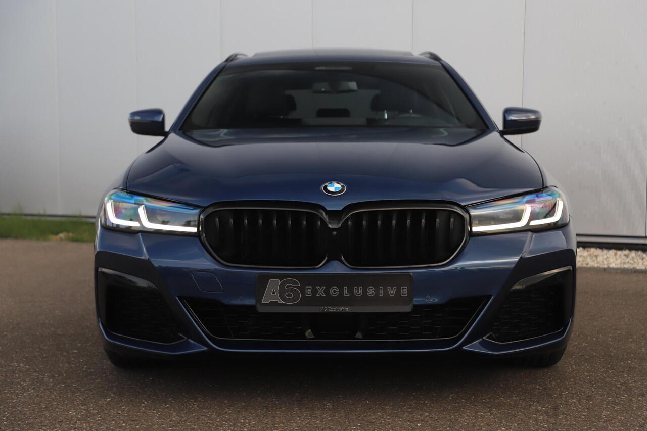 BMW 5-SERIE Touring 530i High Executive 252PK M Sport Laser LED Panoramadak Harman Kardon Wegklapbare Trekhaak Nappa Leder Memory Sfeerverlichting Shadow Line 360 Camera