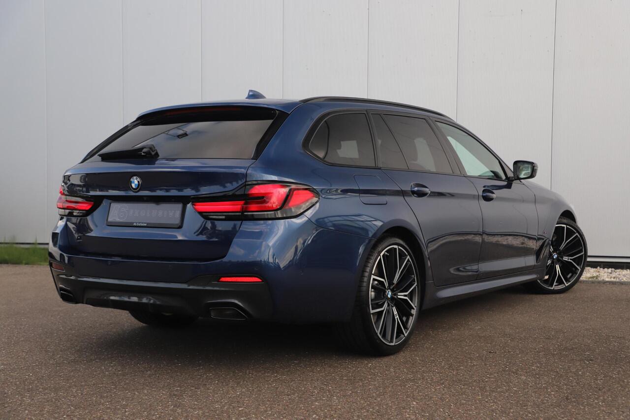 BMW 5-SERIE Touring 530i High Executive 252PK M Sport Laser LED Panoramadak Harman Kardon Wegklapbare Trekhaak Nappa Leder Memory Sfeerverlichting Shadow Line 360 Camera