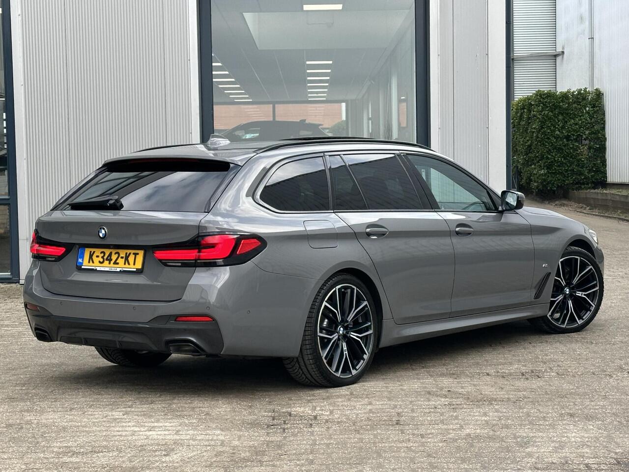 BMW 5-SERIE Touring 520i High Executive M Sport | Pano-Dak/20"/Harman-Kardon/Head-Up/Leder