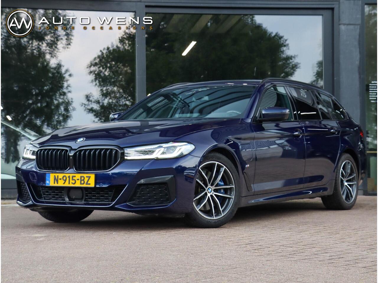 BMW 5-SERIE Touring 530e High Executive M Sport Individual Panodak Harman Kardon ACC Trekhaak