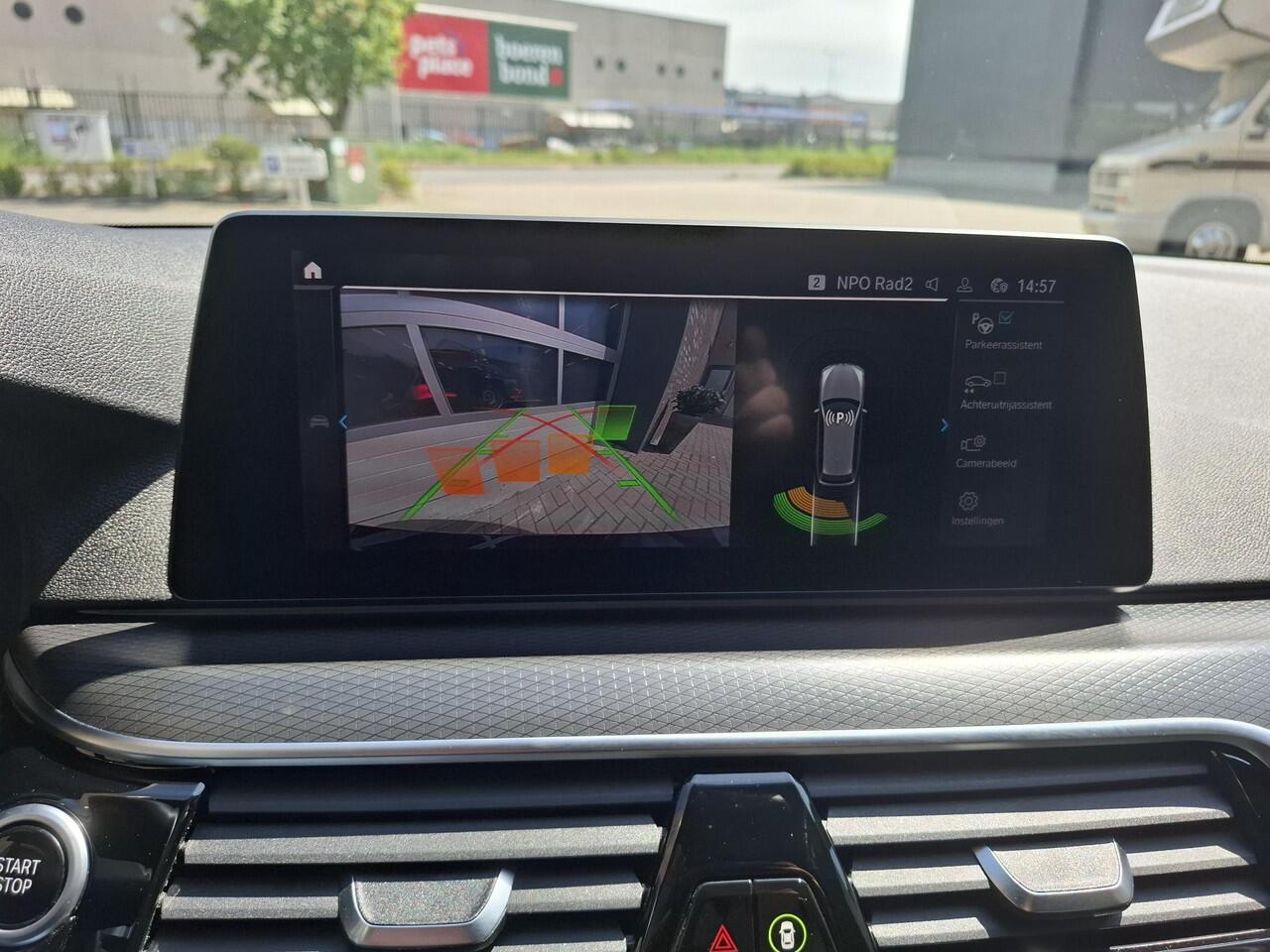 BMW 5-SERIE Touring 530e M-uitvoering/ Trekhaak