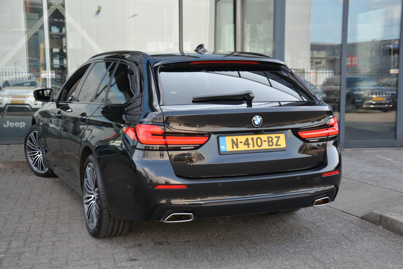 BMW 5-SERIE Touring 520d Business Edition Plus | Leer | Stoelverwarming | Led pakket