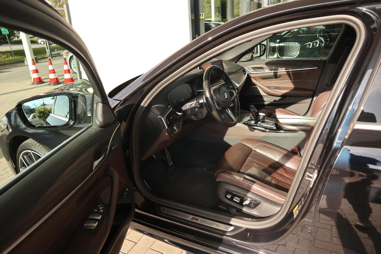 BMW 5-SERIE Sedan 530e High Executive | M Sportpakket | Comfort Access Pakket | Head-up Display