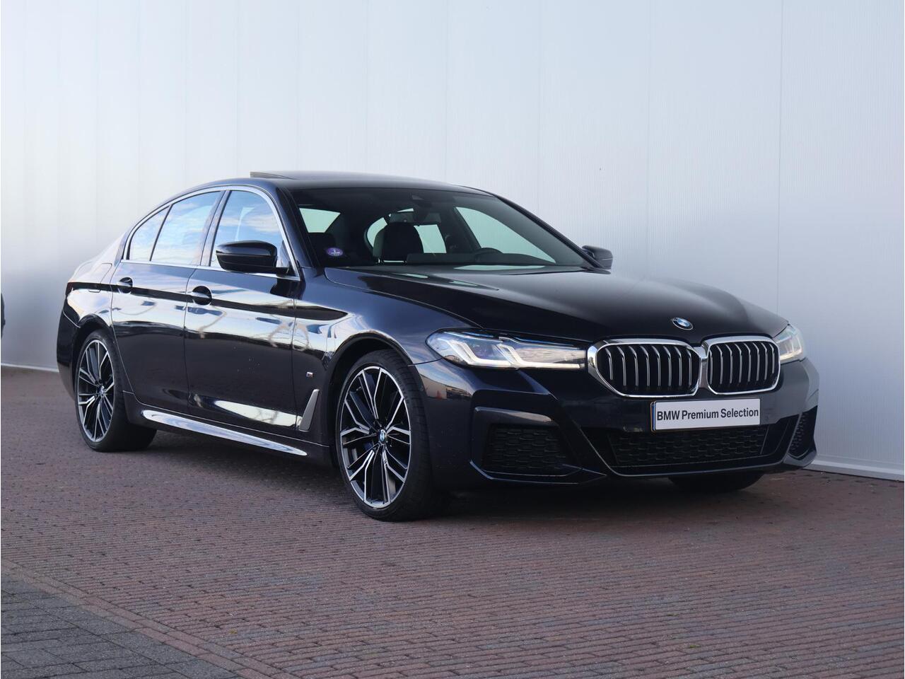 BMW 5-SERIE 530i High Executive Edition M Sportpakket/ Achteruitrijcamera/ Comfortstoelen/ schuif-/kanteldak/ Stoelverwarming/ Laserlight/ HiFi/ Head-Up/ 19 inch LM
