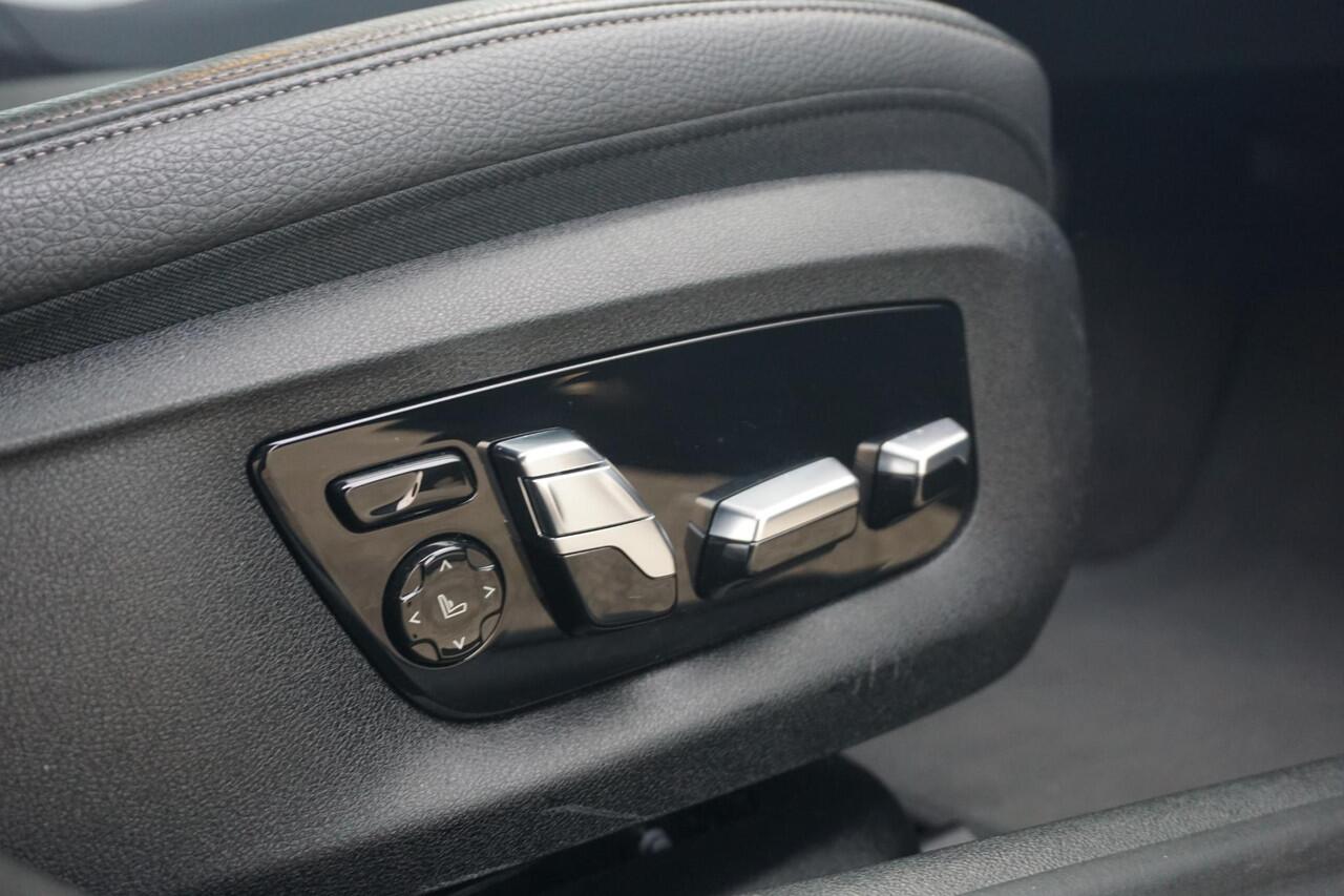 BMW 5-SERIE Sedan 520e M Sportpakket | Schuif-kanteldak | Comfortstoelen | Head-Up | BMW Laserlight | HIFI | Elektrische Stoel en Stuurwiel verwarming