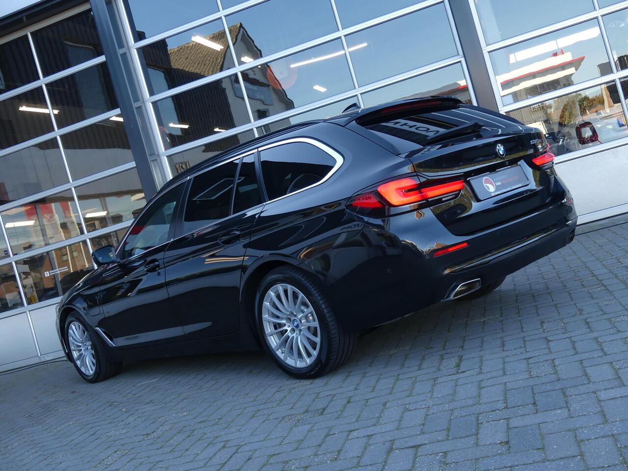BMW 5-SERIE Touring 530e High Executive *t/m 10de bouwjaar garantie!