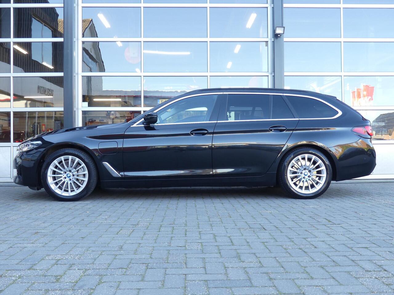 BMW 5-SERIE Touring 530e High Executive *t/m 10de bouwjaar garantie!