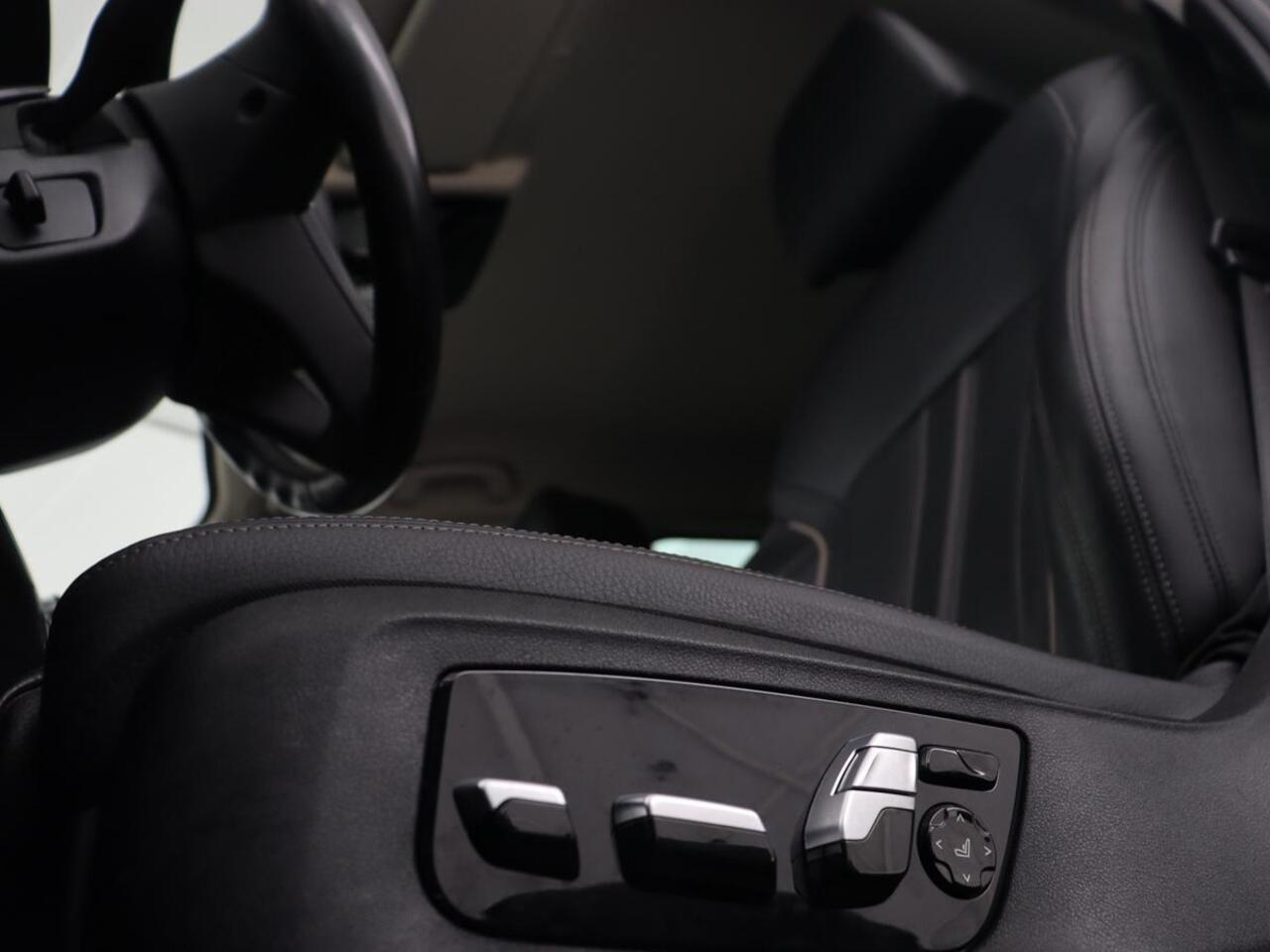 BMW 5-SERIE 520i Business Edition Plus | Nappaleder | Stoelverwarming | Carplay | Laserlicht | Navigatie | Live Cockpit | Parkeerhulp | Climate control | Comfortstoelen | Cruise control | Bluetooth