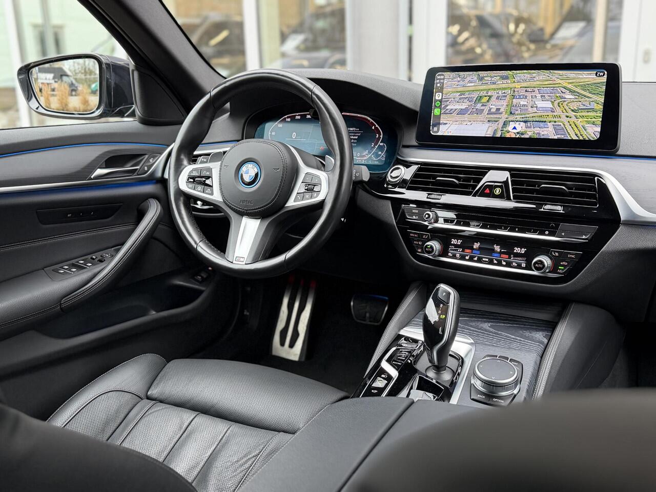BMW 5-SERIE Touring 530e xDrive High Ex. M-Sport |CoPilot|Laser|Stoelventilatie|SoftClose|HUD|HiFi|Trekhaak