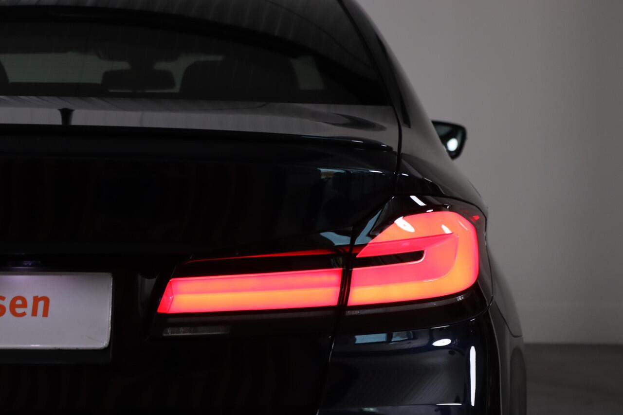 BMW 5-SERIE 520e High Executive, M-Sport, Schuif/Kanteldak, ACC, Laser, Merino Leder, 360Camera, Harman&Kardon