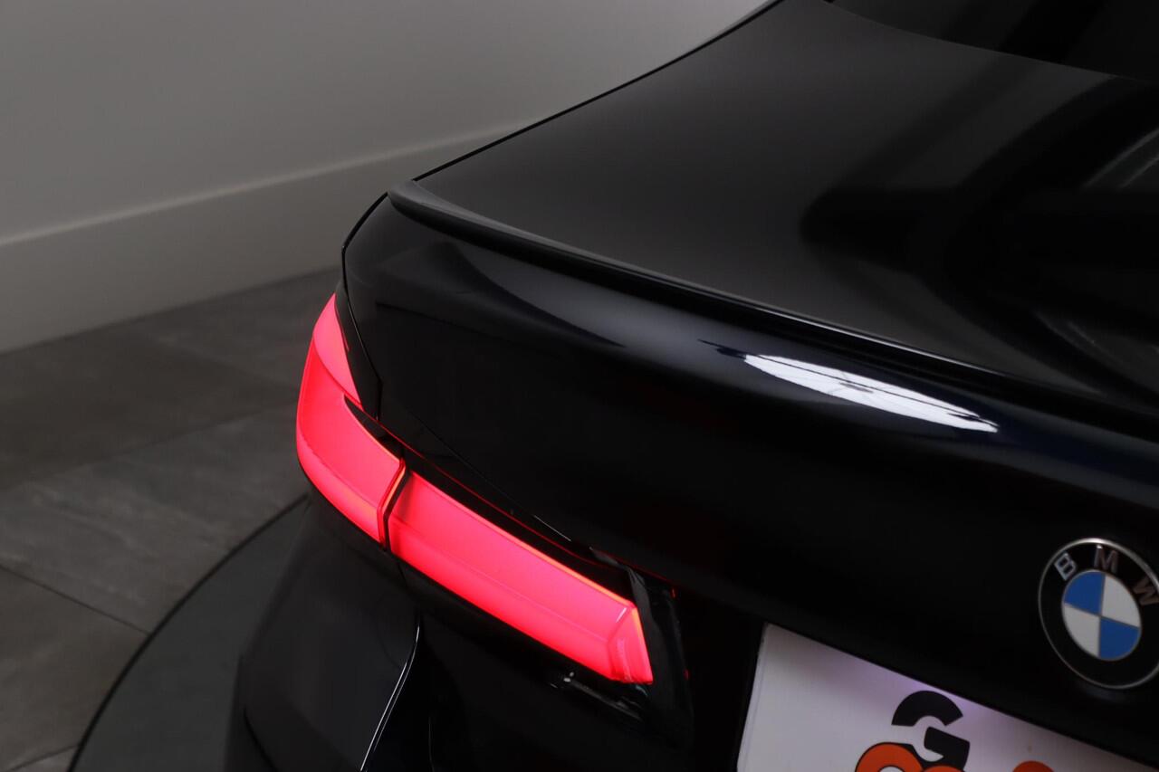 BMW 5-SERIE 520e High Executive, M-Sport, Schuif/Kanteldak, ACC, Laser, Merino Leder, 360Camera, Harman&Kardon