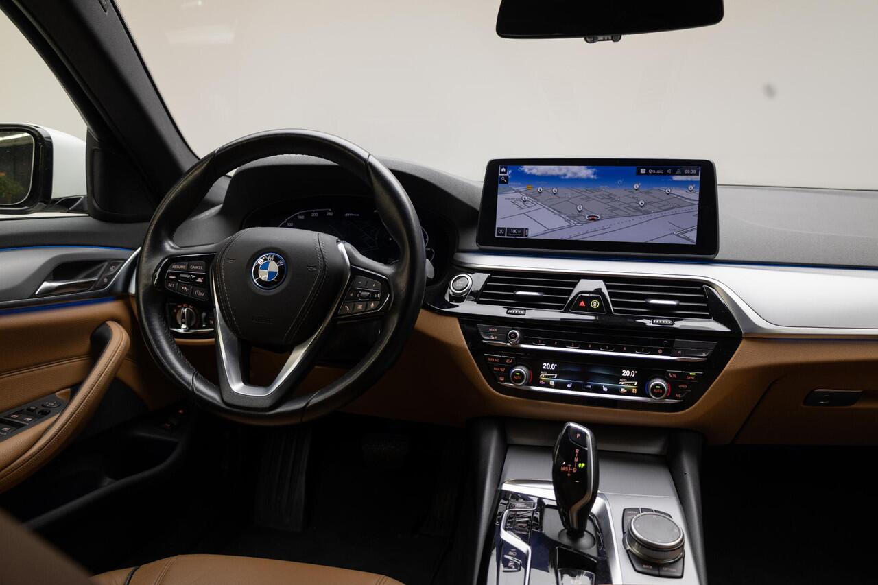 BMW 5-SERIE Touring 530e Executive | Driving Assistant | Head Up | Leder |
