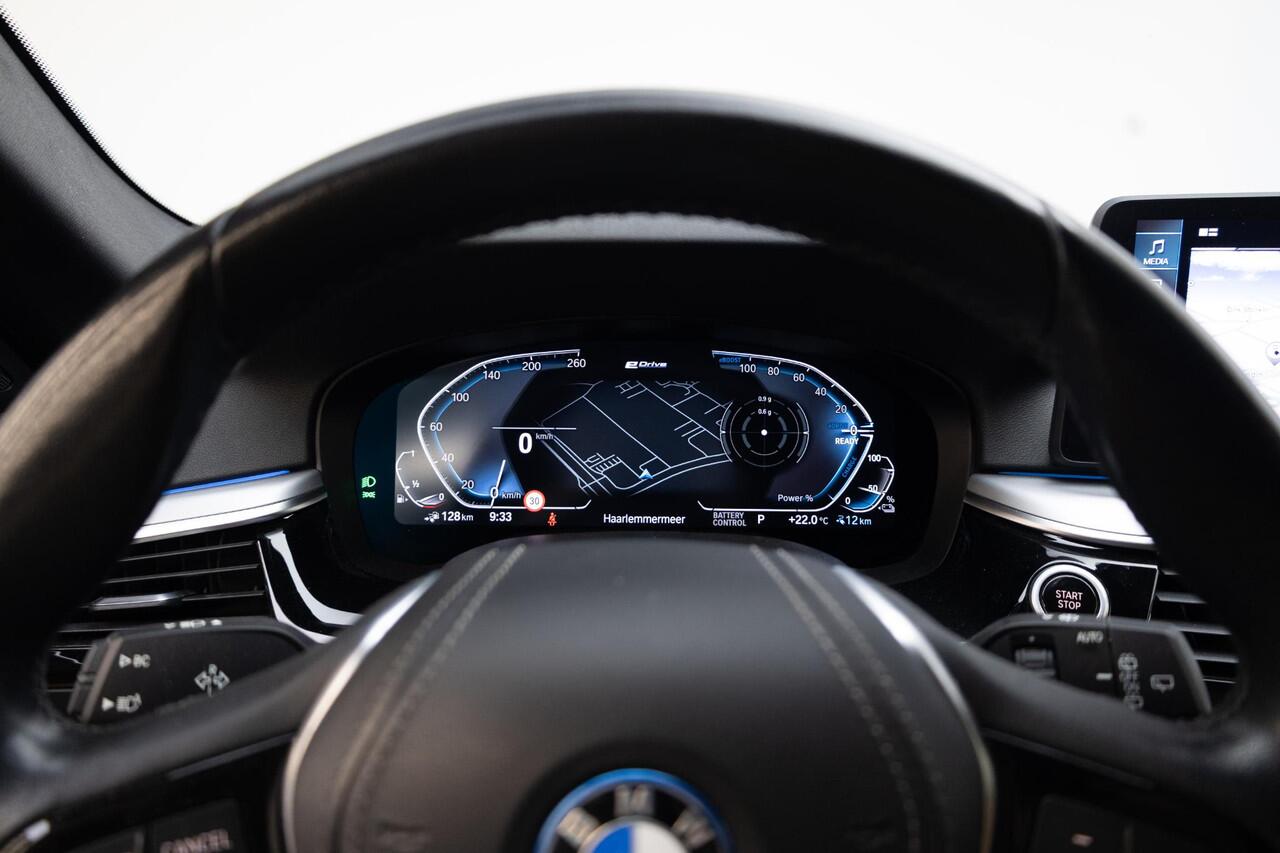 BMW 5-SERIE Touring 530e Executive | Driving Assistant | Head Up | Leder |