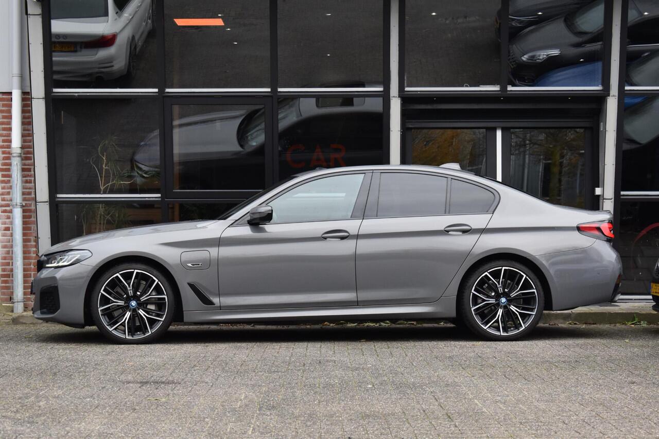 BMW 5-SERIE 530e M-Sport Lane Pano Camera 20" HK
