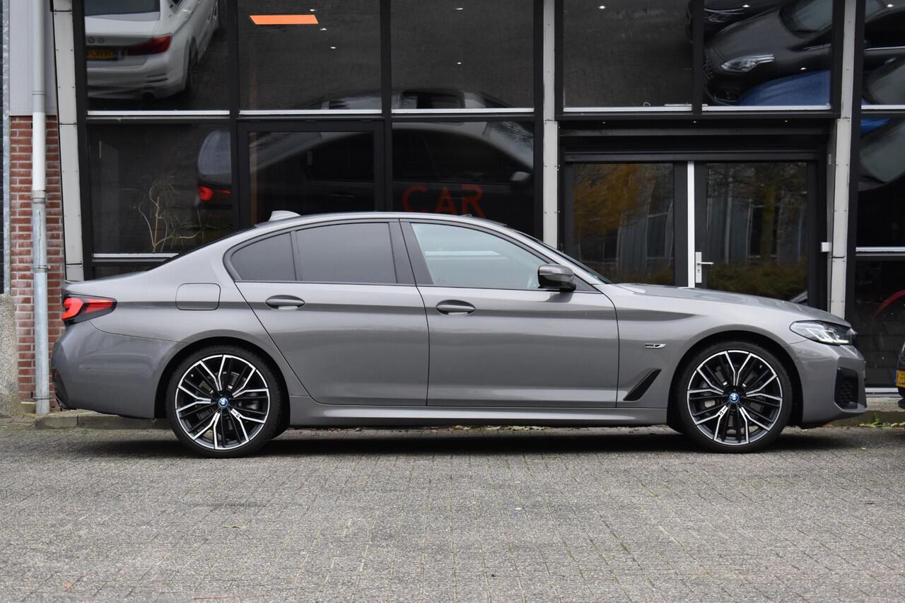 BMW 5-SERIE 530e M-Sport Lane Pano Camera 20" HK