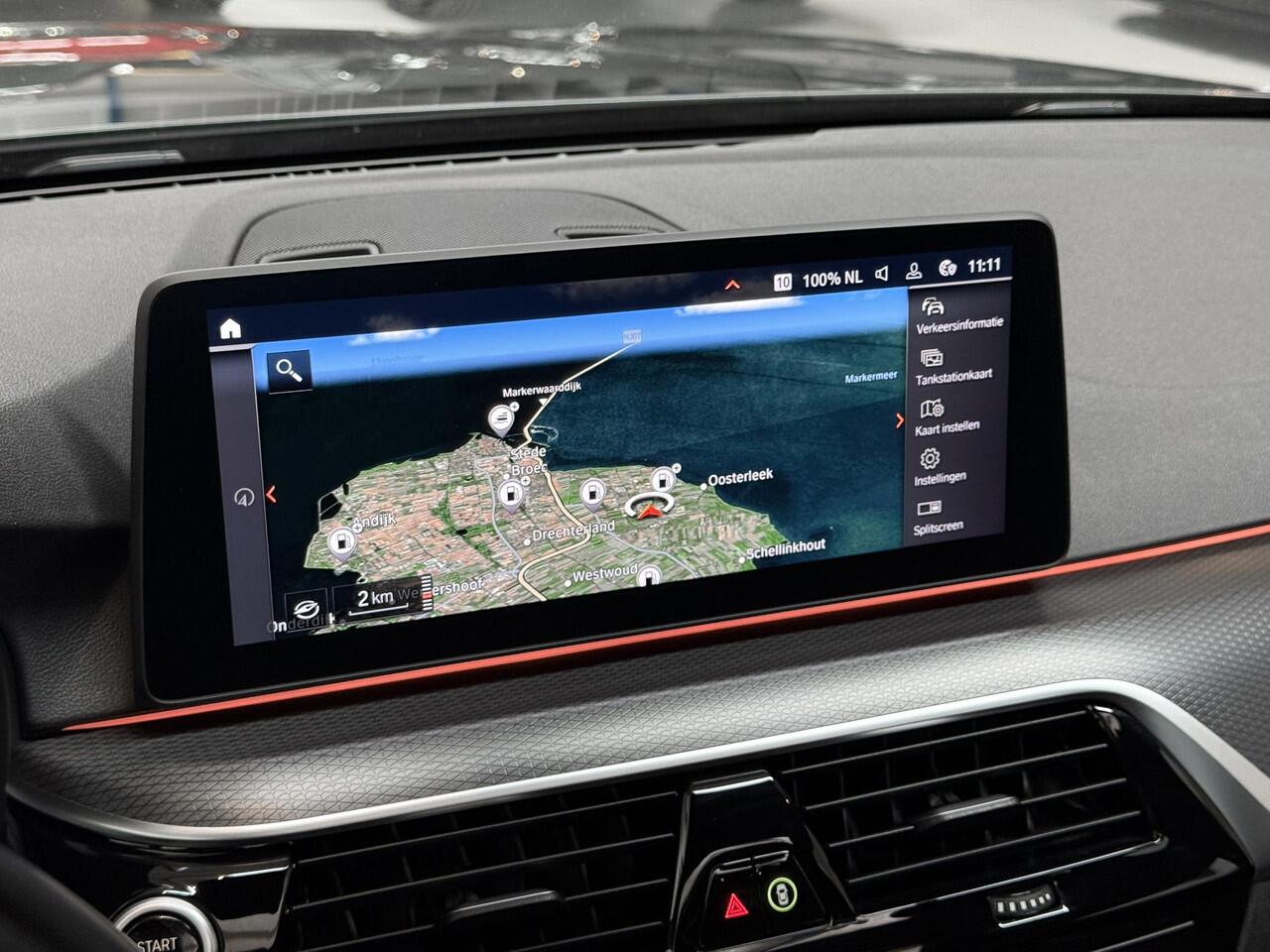 BMW 5-SERIE Touring 520i High Executive G31 LCI - M PAKKET - PANORAMADAK - COMFORT ZETELS - STOELVER + KOELING - LASER LAMPEN