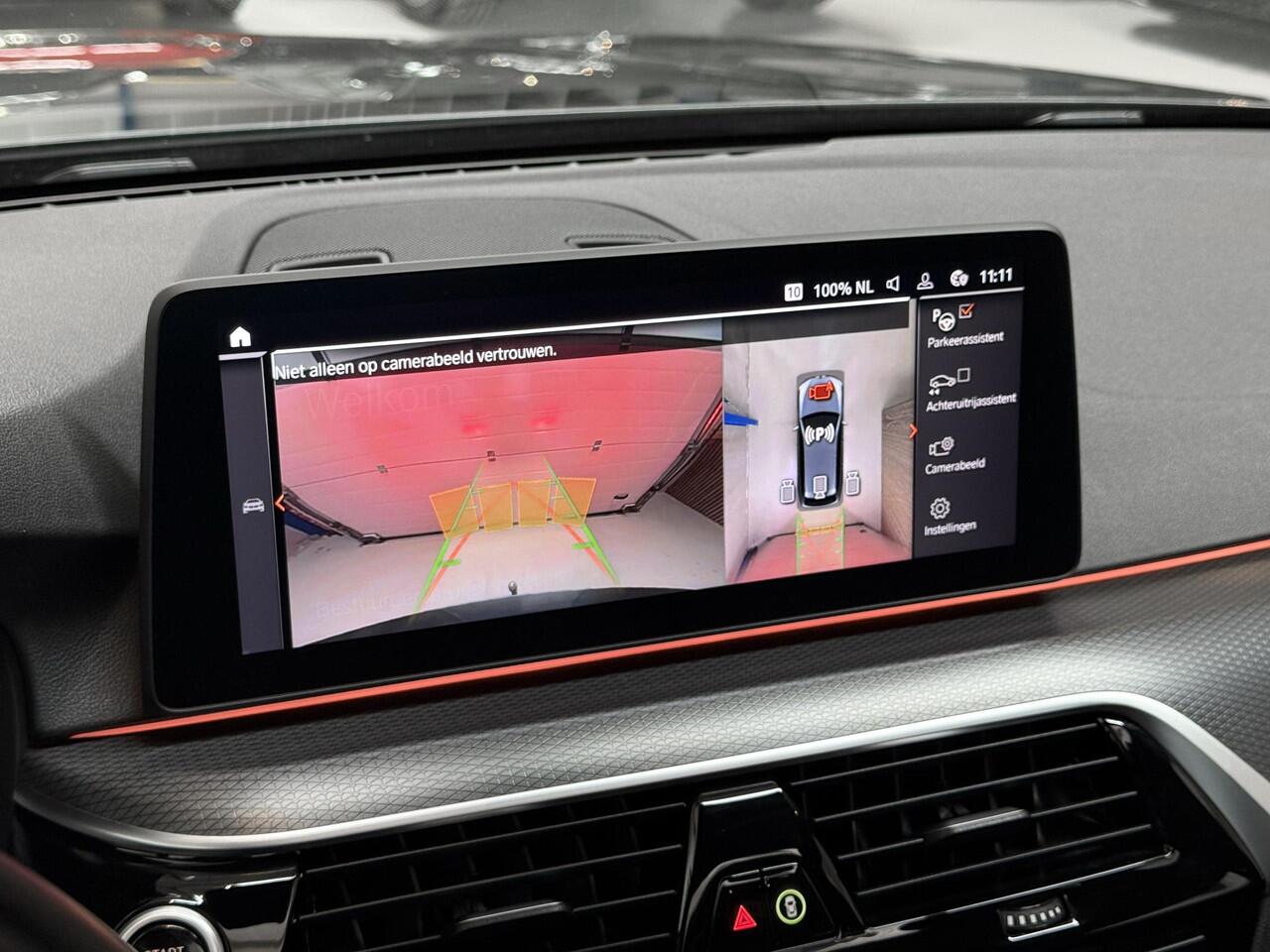 BMW 5-SERIE Touring 520i High Executive G31 LCI - M PAKKET - PANORAMADAK - COMFORT ZETELS - STOELVER + KOELING - LASER LAMPEN