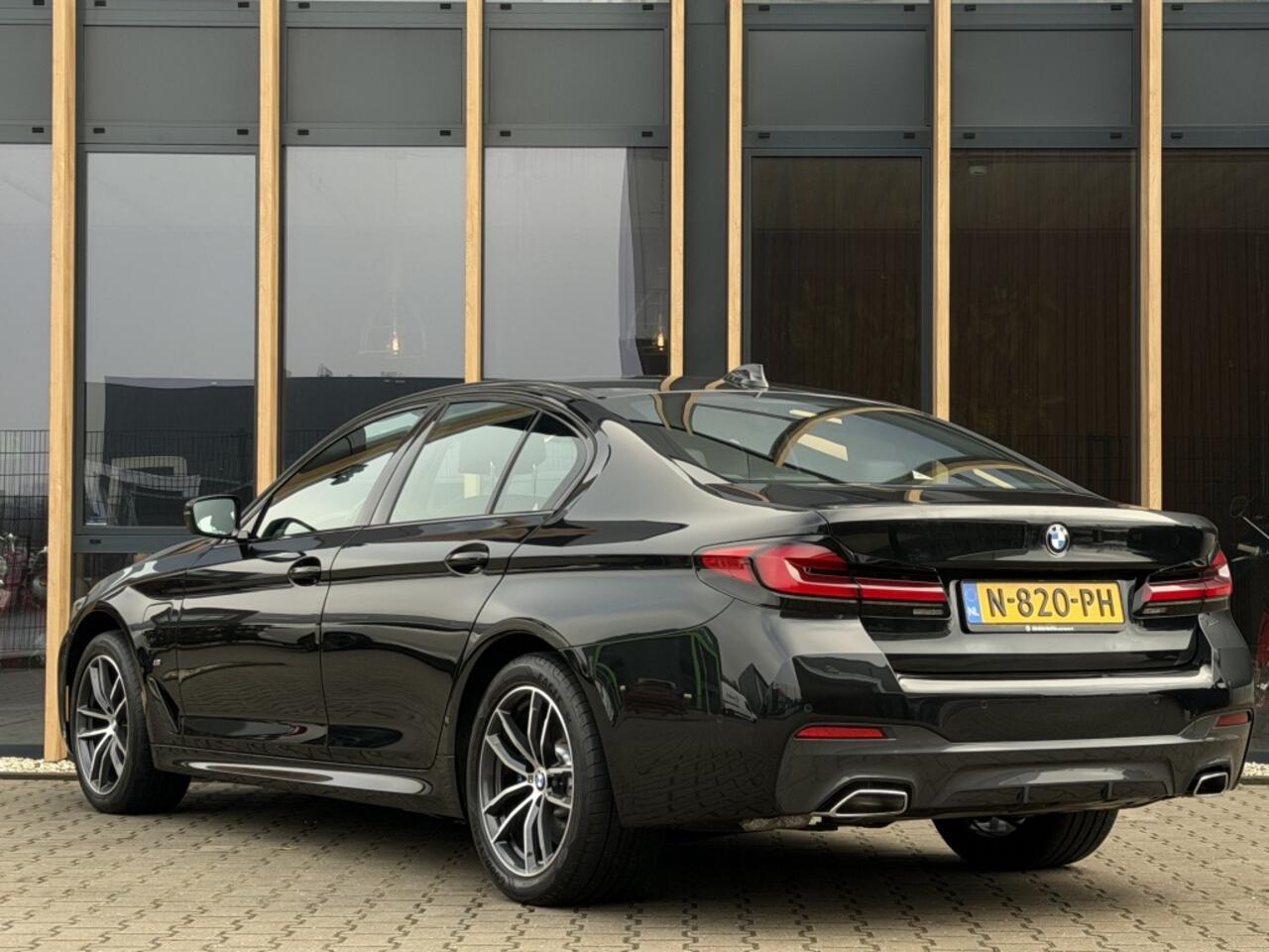 BMW 5-SERIE 520e M-sport | Laser-Lampen |