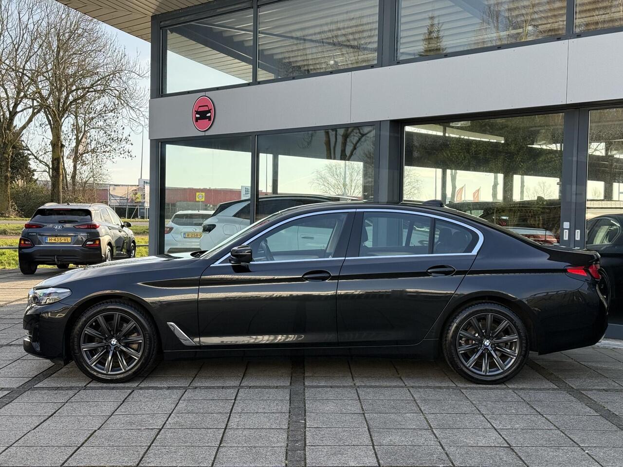 BMW 5-SERIE Aut. 520i Executive Ed. | Navi | Xenon-Led | ECC | Apple Carplay |