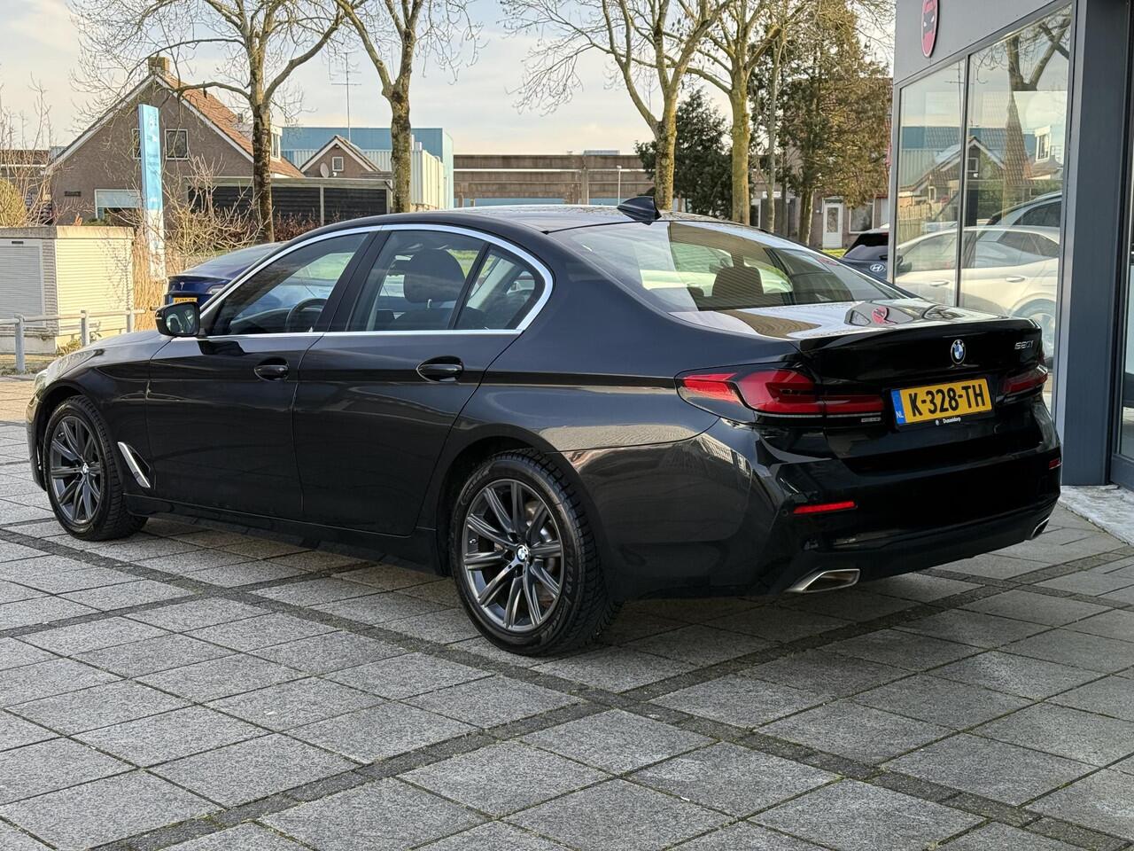 BMW 5-SERIE Aut. 520i Executive Ed. | Navi | Xenon-Led | ECC | Apple Carplay |
