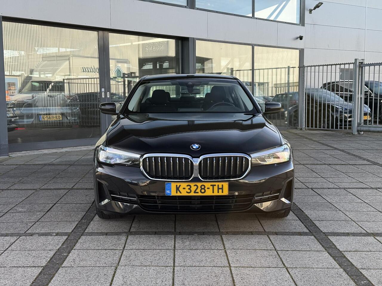BMW 5-SERIE Aut. 520i Executive Ed. | Navi | Xenon-Led | ECC | Apple Carplay |