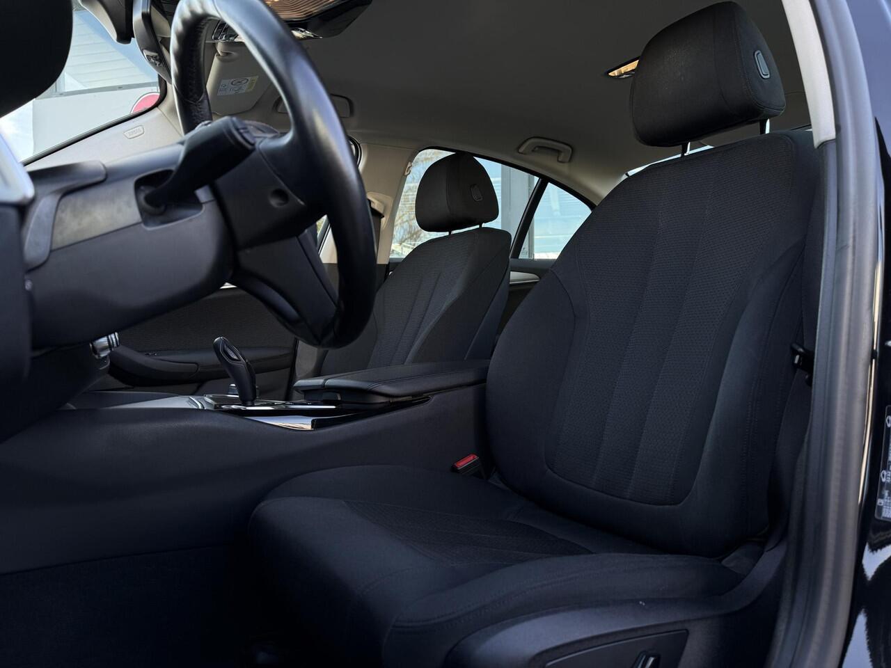 BMW 5-SERIE Aut. 520i Executive Ed. | Navi | Xenon-Led | ECC | Apple Carplay |