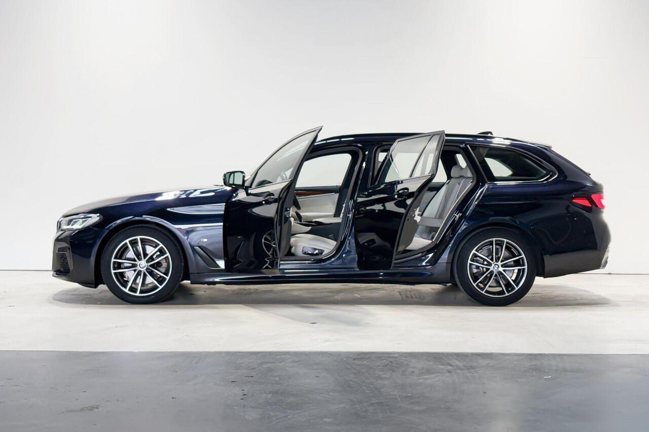 BMW 5-SERIE Touring 520i High Executive Edition M Sportpakket Aut.