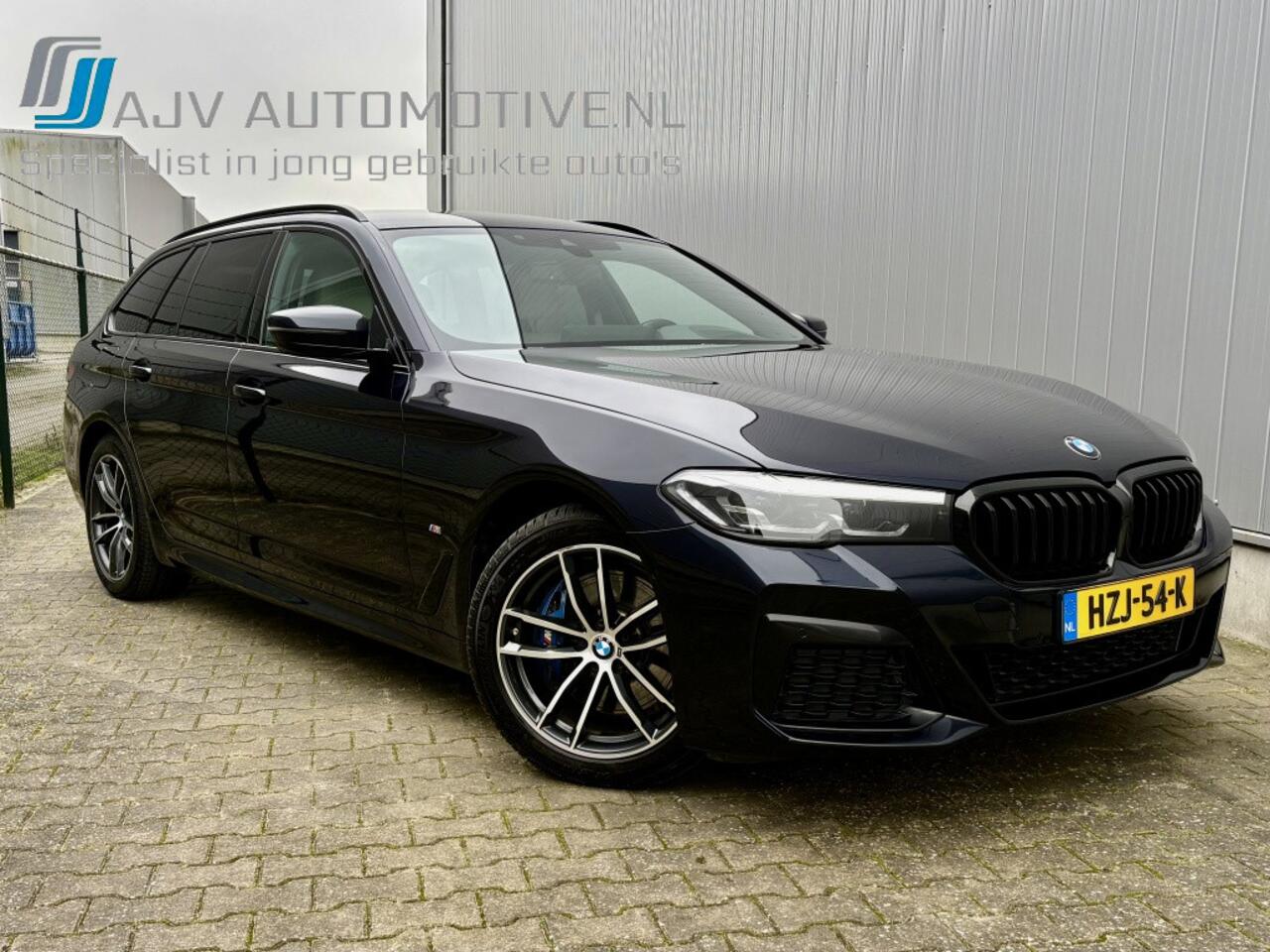 BMW 5-SERIE Touring 530e M-SPORT EXEC. / HUD / TREKHAAK / BTW / CARBONSCHWARZ