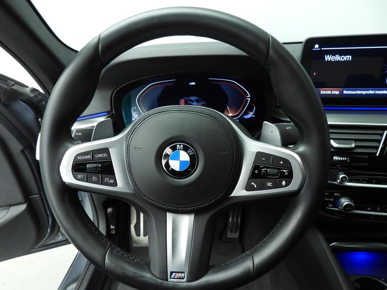 BMW 5-SERIE Sedan 530i | M-Sportpakket | Laserlicht | Leder | Navigatie | Comfortzetels | Stoelverwarming | DAB | Hifi speakers | Alu 18 inch