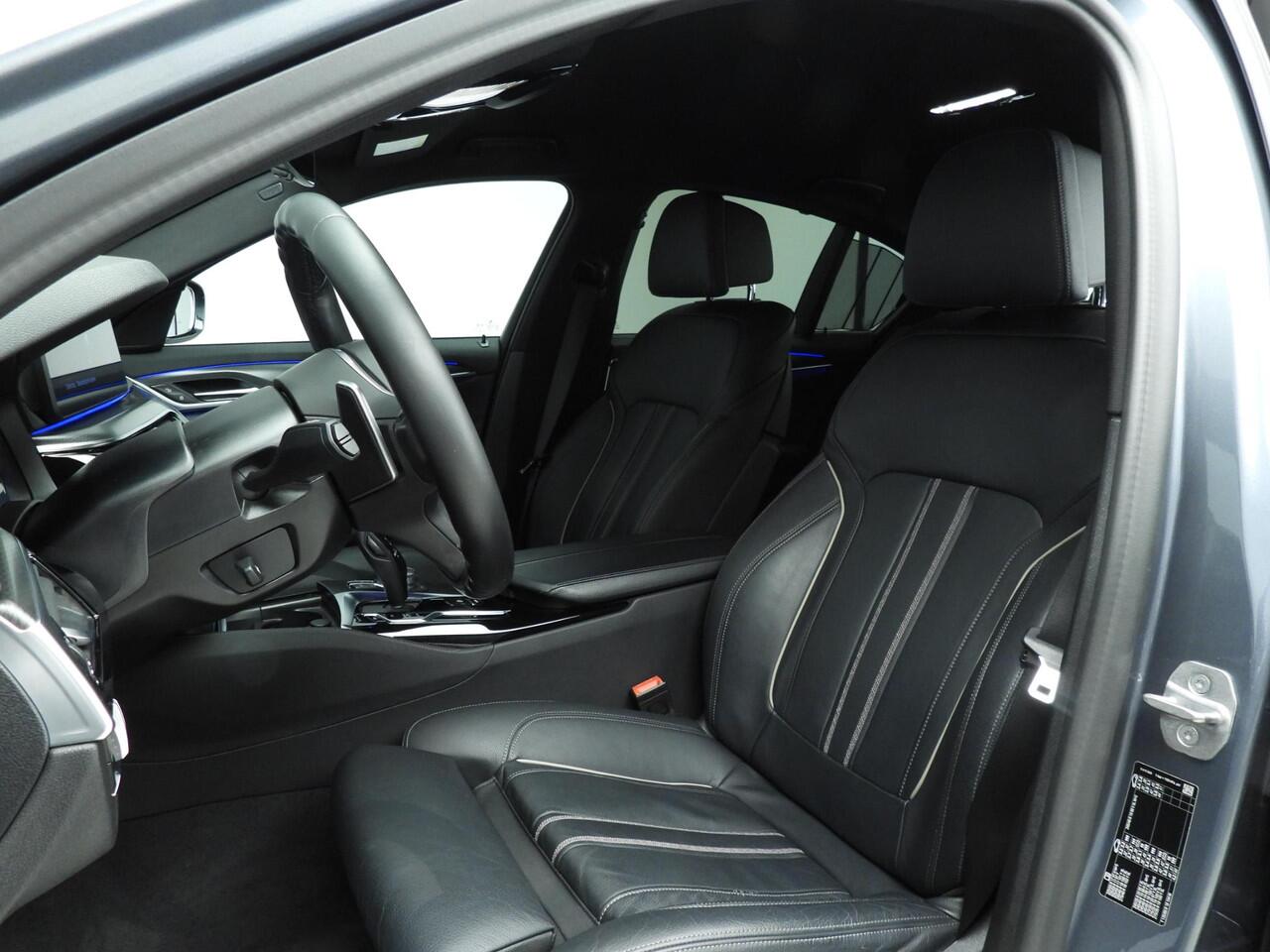 BMW 5-SERIE Sedan 530i | M-Sportpakket | Laserlicht | Leder | Navigatie | Comfortzetels | Stoelverwarming | DAB | Hifi speakers | Alu 18 inch