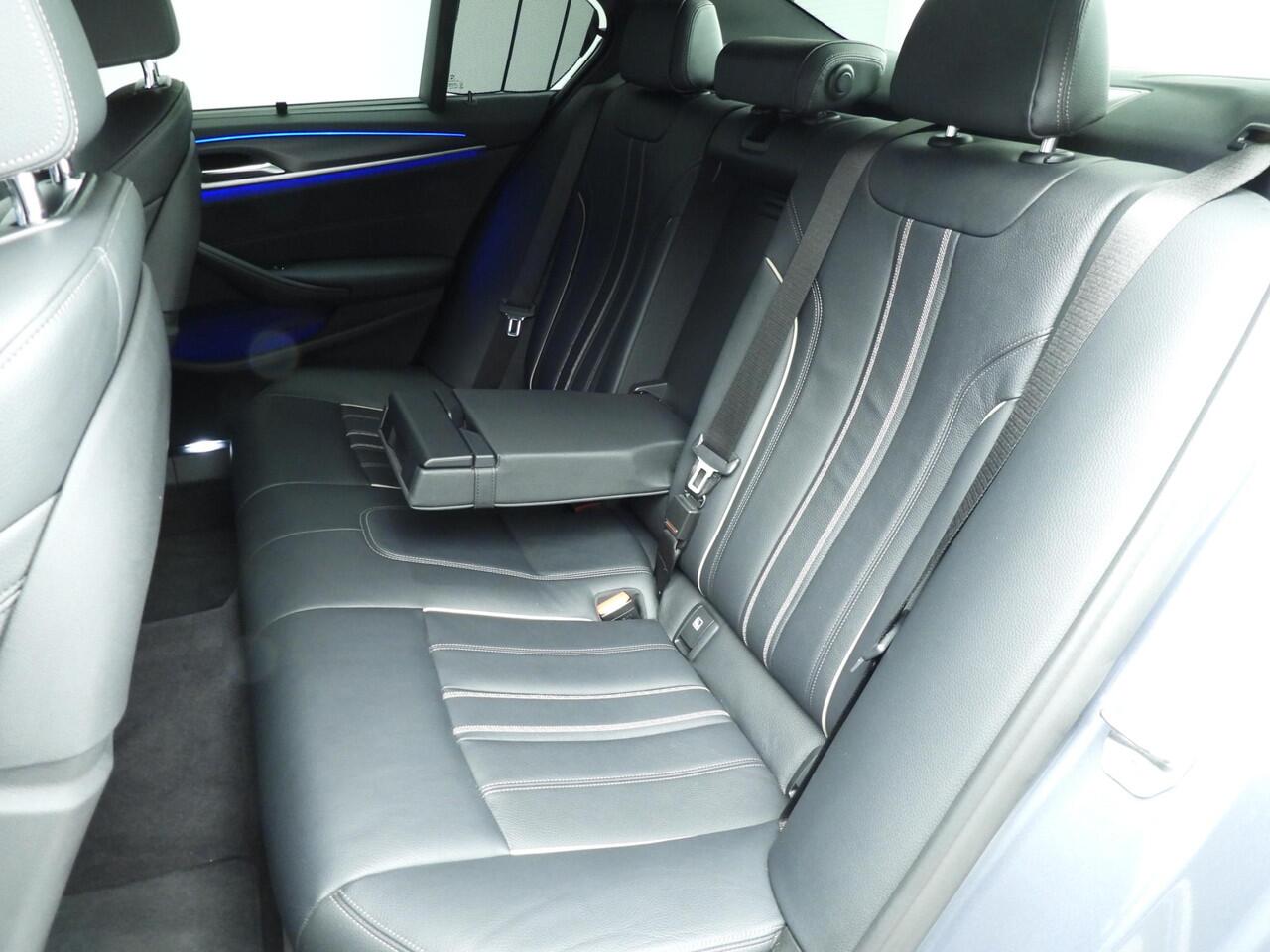 BMW 5-SERIE Sedan 530i | M-Sportpakket | Laserlicht | Leder | Navigatie | Comfortzetels | Stoelverwarming | DAB | Hifi speakers | Alu 18 inch