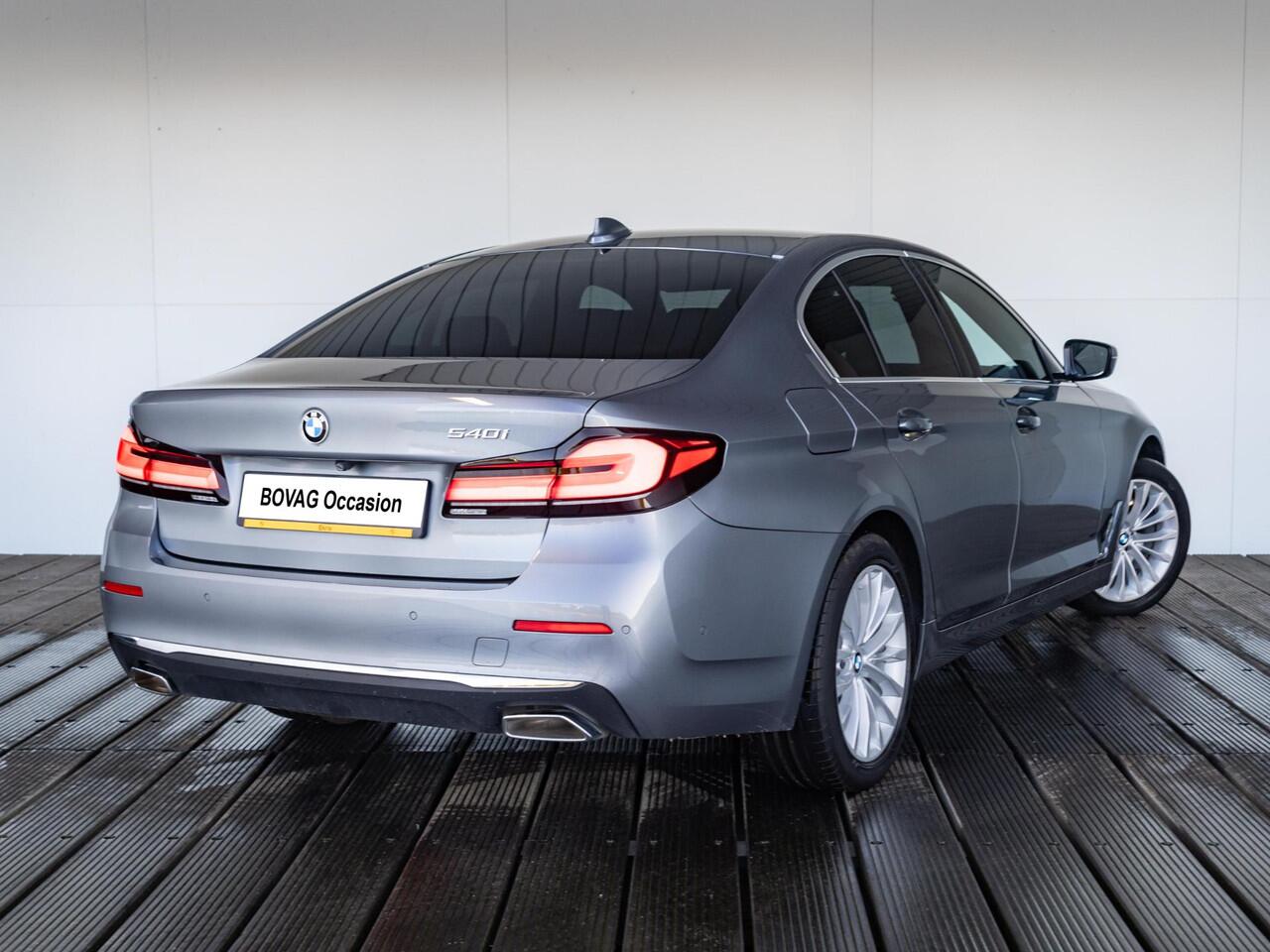 BMW 5-SERIE Sedan 540i | High Executive | Luxury Line | Parking Pack | 18 inch | Comfort Access | Driving Assistant | BMW Laserlight | Active Cruise Controle
