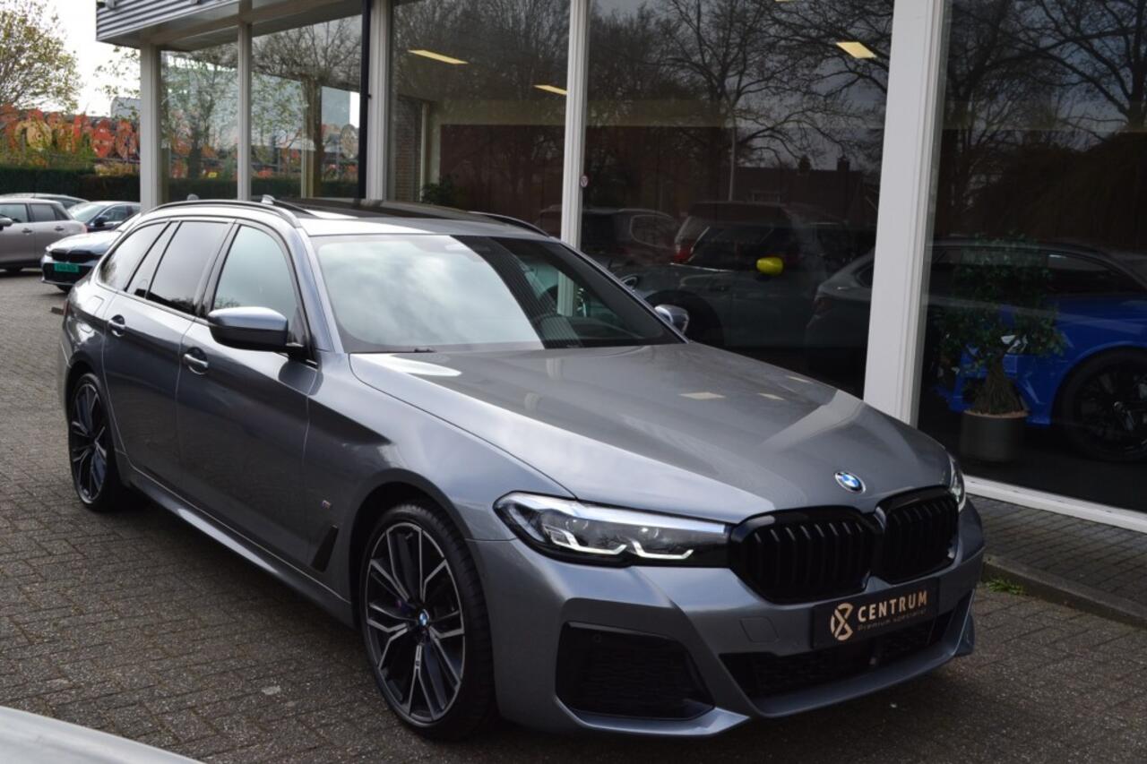 BMW 5-SERIE 530d xDrive M-Sport / Pano / standkachel / vol