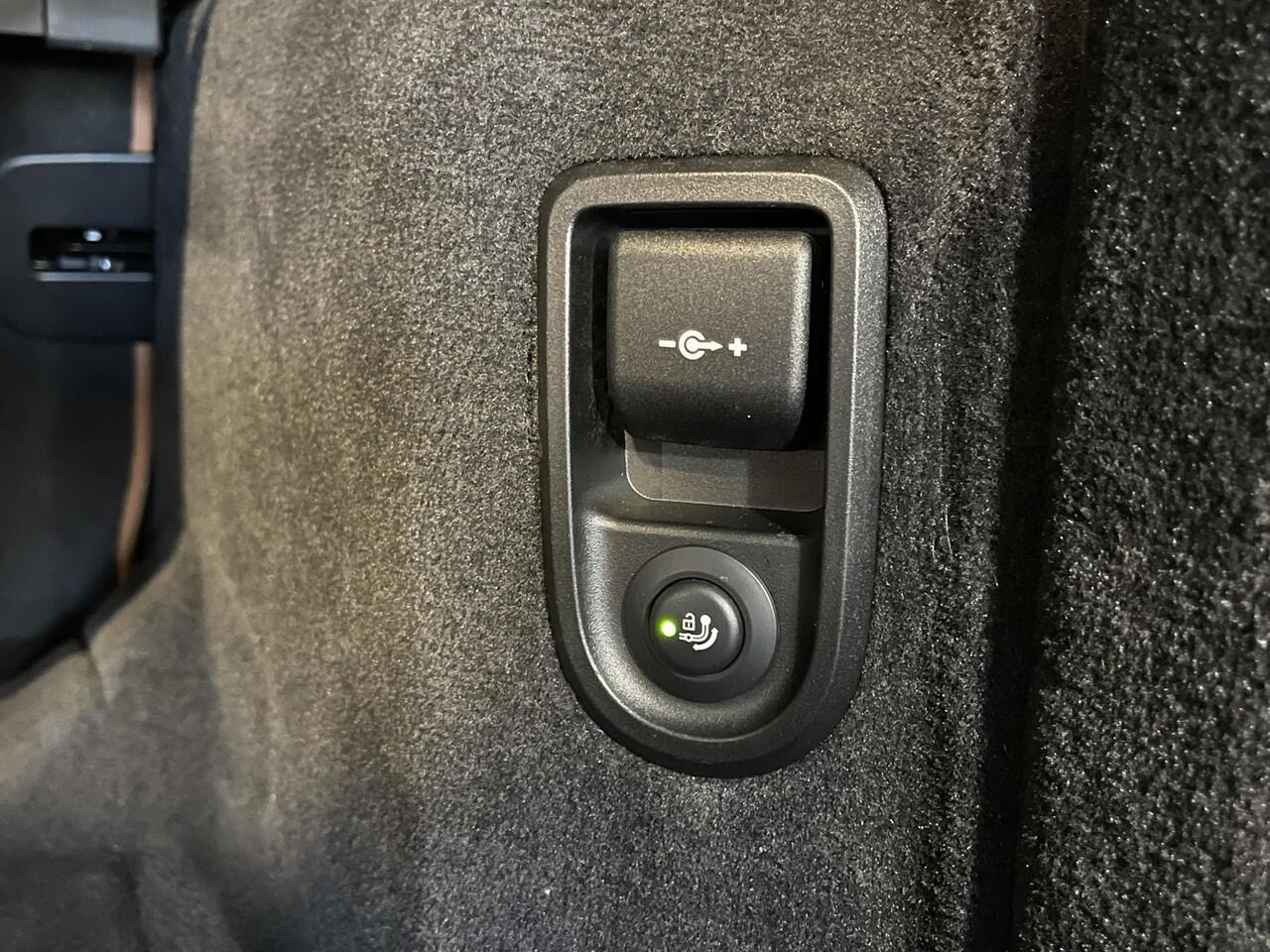 BMW 5-SERIE Touring 530e xDrive High Executive M Sport 18"/Laser LED/Leder/Head-up/Keyless/Trekhaak/Stoelverwarming/Adaptieve cruise/Dodehoek/Camera/Apple Carplay & Android Auto/HiFi