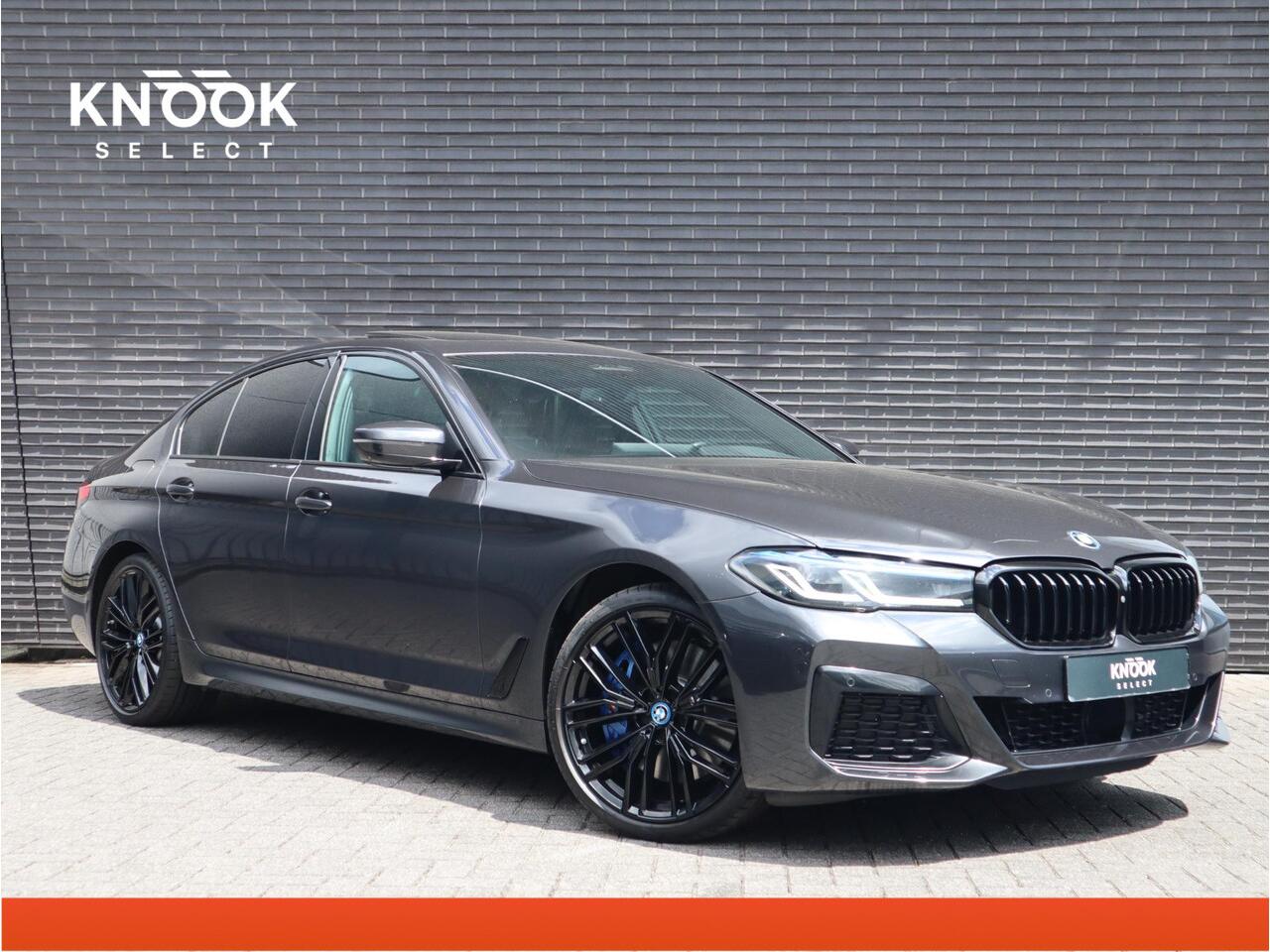 BMW 5-SERIE 545e xDrive High Executive M Sport / Schuifdak / Comfortleder / Adaptive Cruise / Stuurwielverwarming