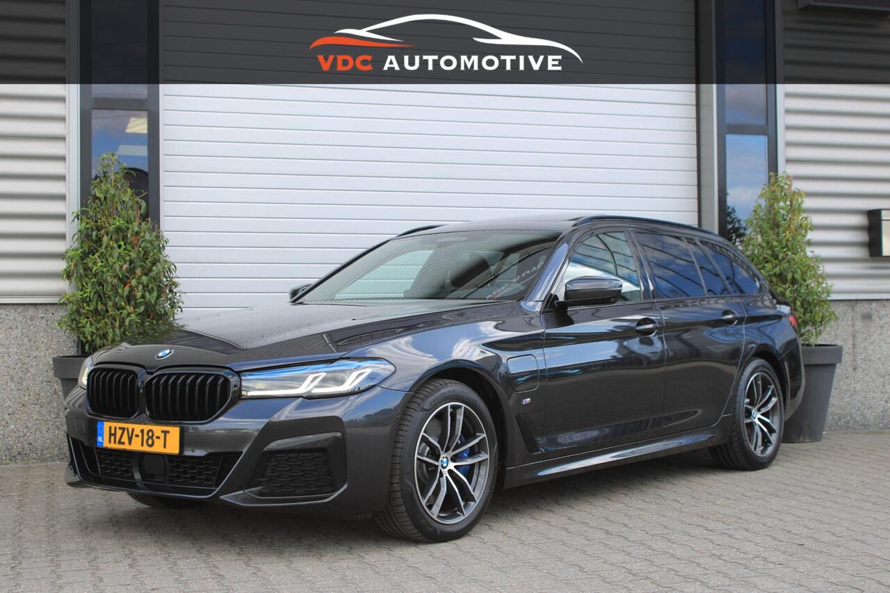 BMW 5-SERIE Touring 530e xDrive M Sport Pano | Trekhaak | Laser LED | Comfort Access | ACC | HarmanKardon | Leder | Shadowline | Sophisto Grau | BTW