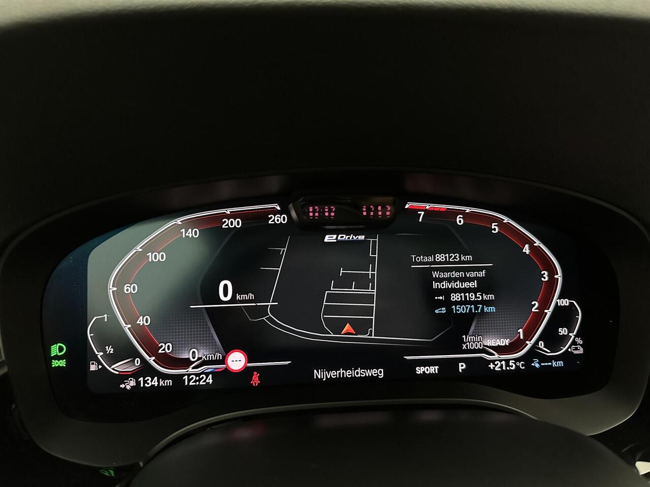 BMW 5-SERIE Touring 520e High Executive M-sport| Dak| Head-up| LaserLight| Garantie tot 7-26|