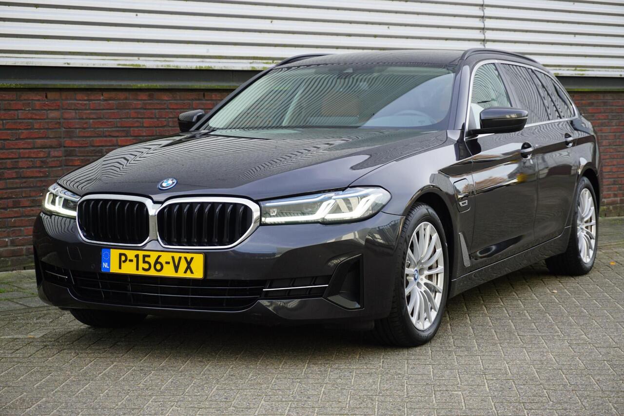 BMW 5-SERIE Touring 530e xDrive Business Edition Plus/Laser Led/Leer/ Origineel Nederlands