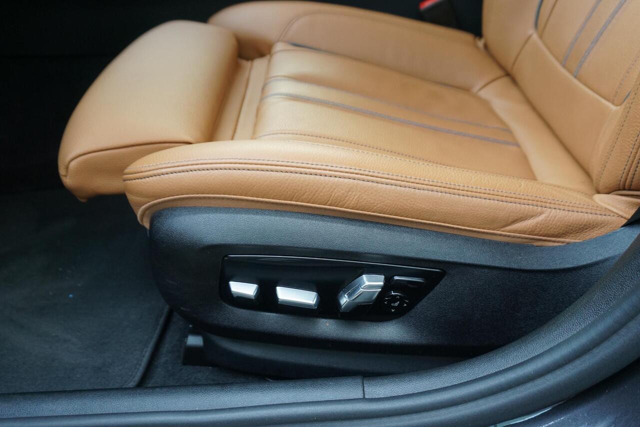 BMW 5-SERIE Touring 530e xDrive Business Edition Plus/Laser Led/Leer/ Origineel Nederlands