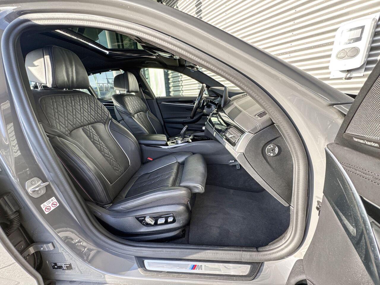 BMW 5-SERIE Sedan 545e xDrive High Executive / M Sportpakket / CoPilot Pack / Stoelventilatie / Schuif-/kanteldak / Laserlight / Parking Assistant Plus / BMW Head-Up Display / Harman Kardon