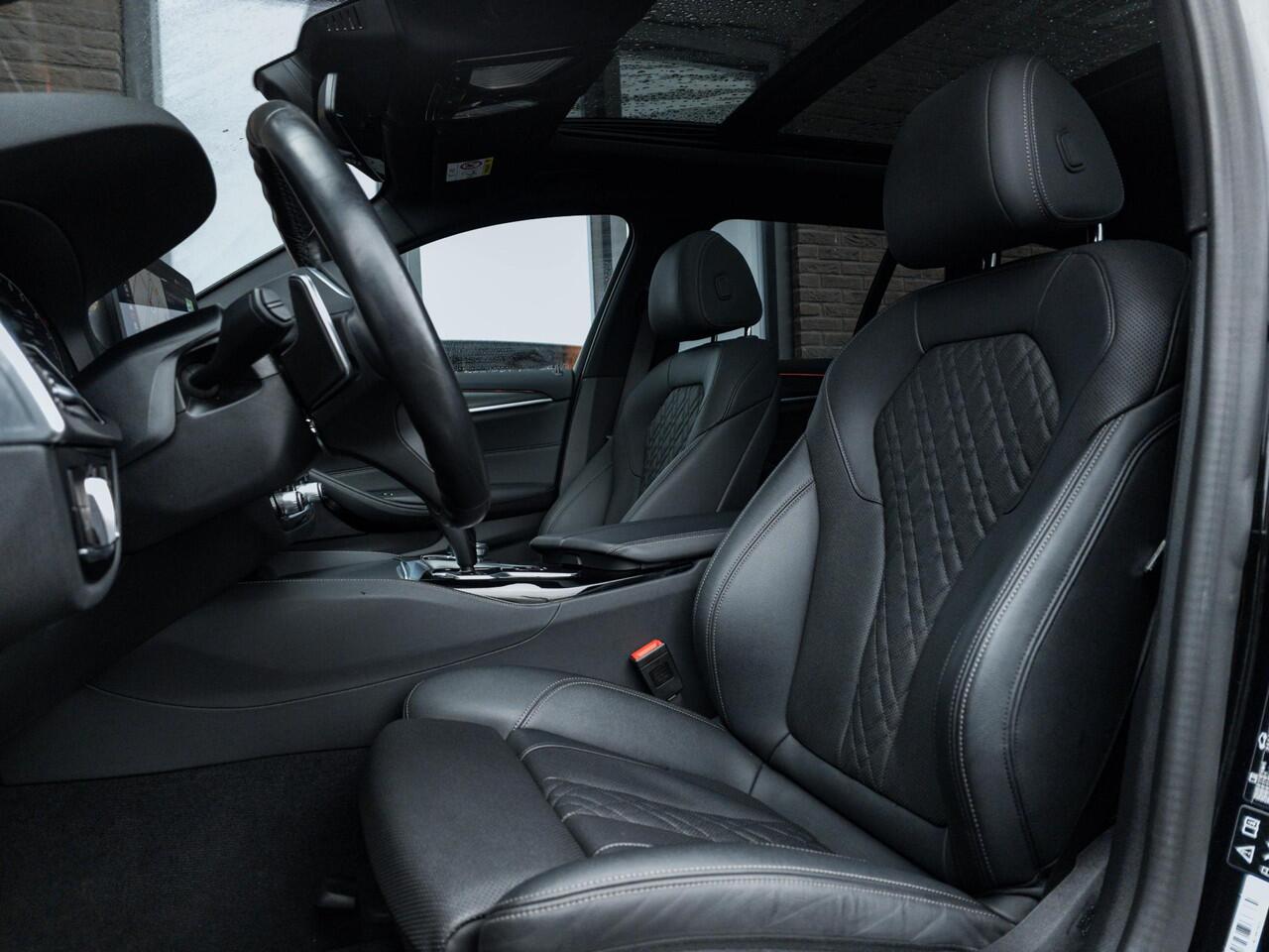 BMW 5-SERIE Touring 530i xDrive M Sport | Pano |19"| Laser | HUD | ACC | Side | Stoelen El. | HiFi Sound | Ambiance