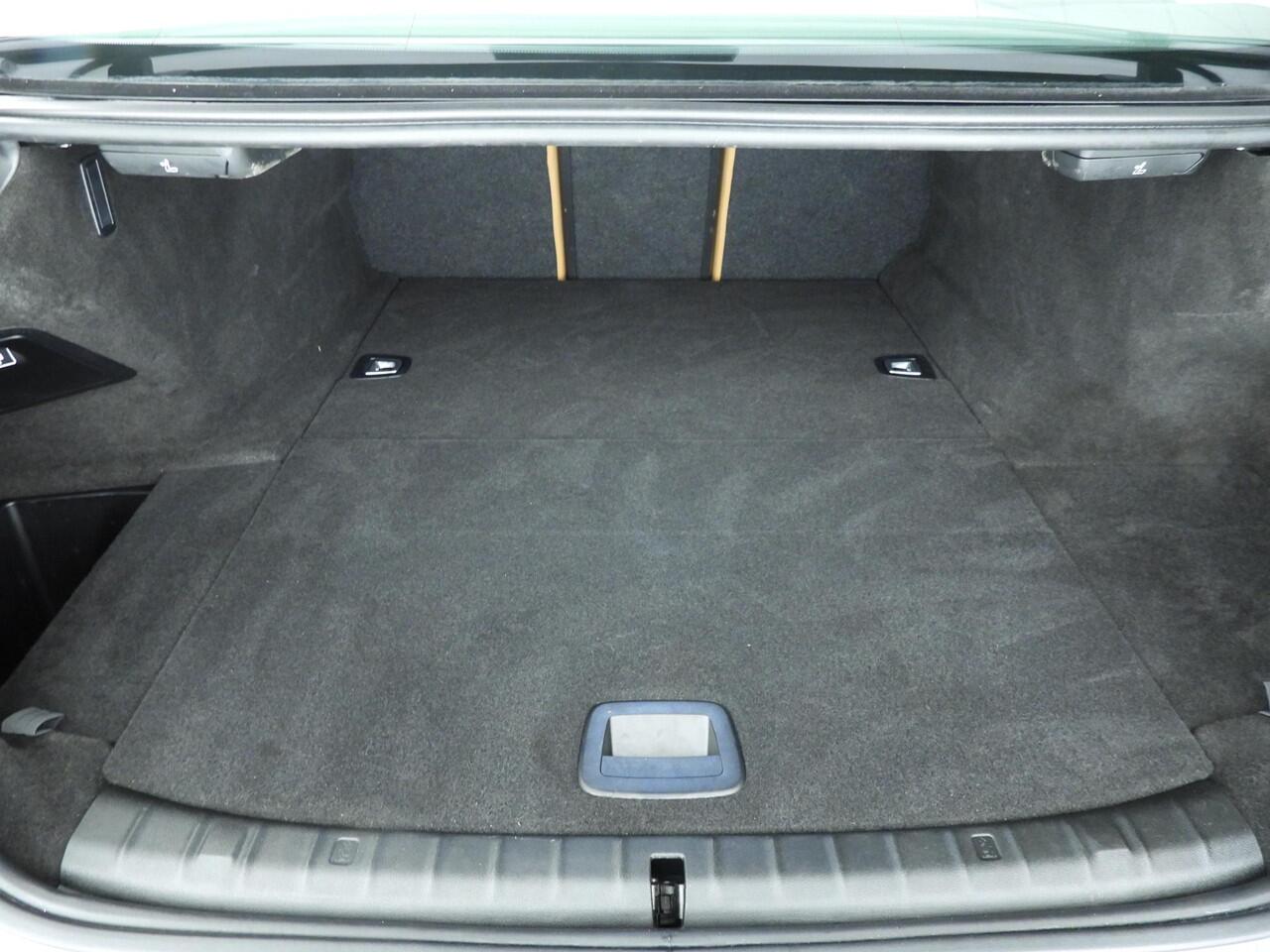 BMW 5-SERIE Sedan 545e xDrive | Laserlicht | Leder | Navigatie | Trekhaak | Comfortzetels | Stoelverwarming | DAB | Alu 18 inch