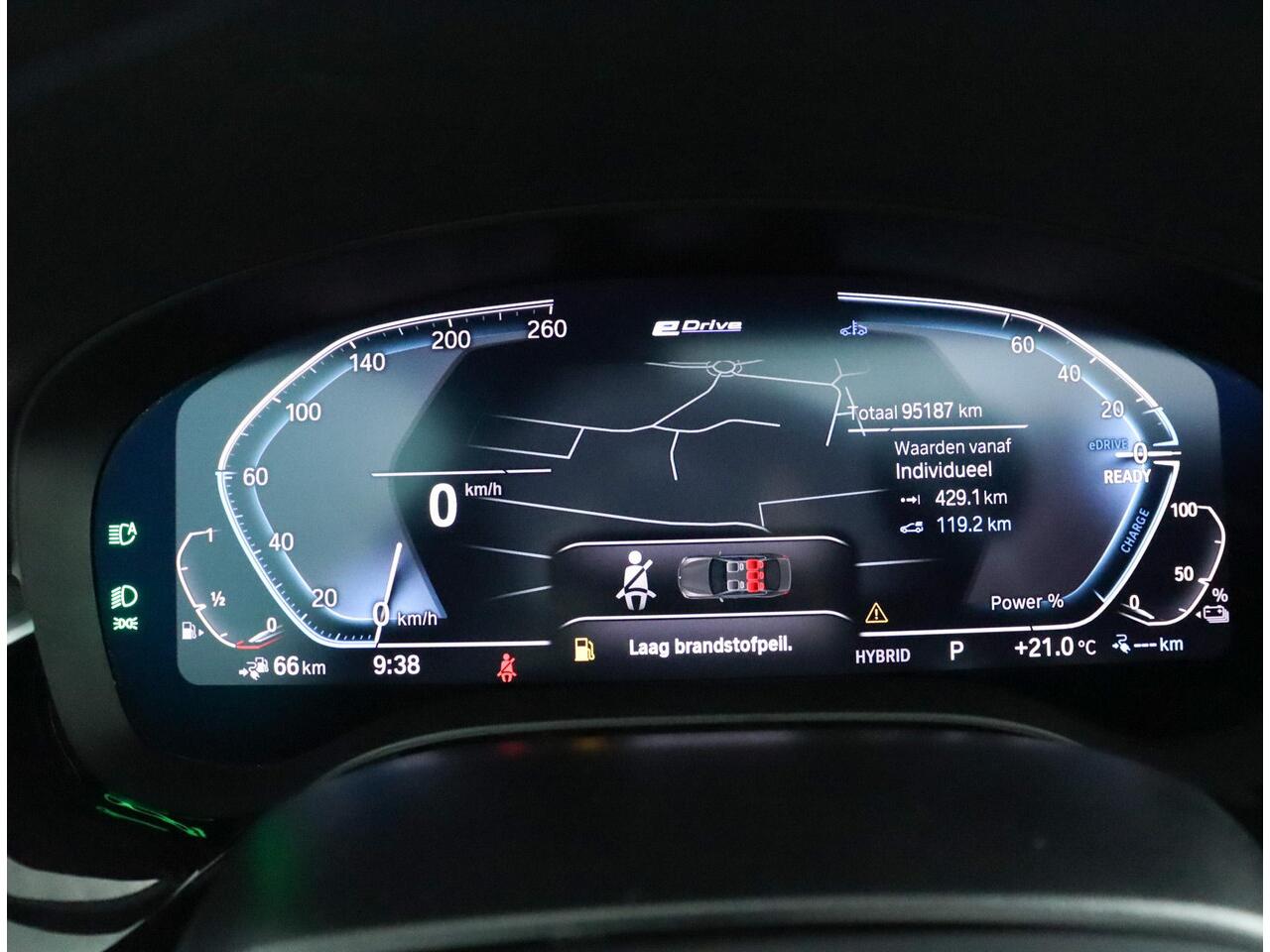 BMW 5-SERIE 530e Business Edition Plus | M-Sportpakket pro | Comfortstoelen | Laserlight | Schuif-/kanteldak