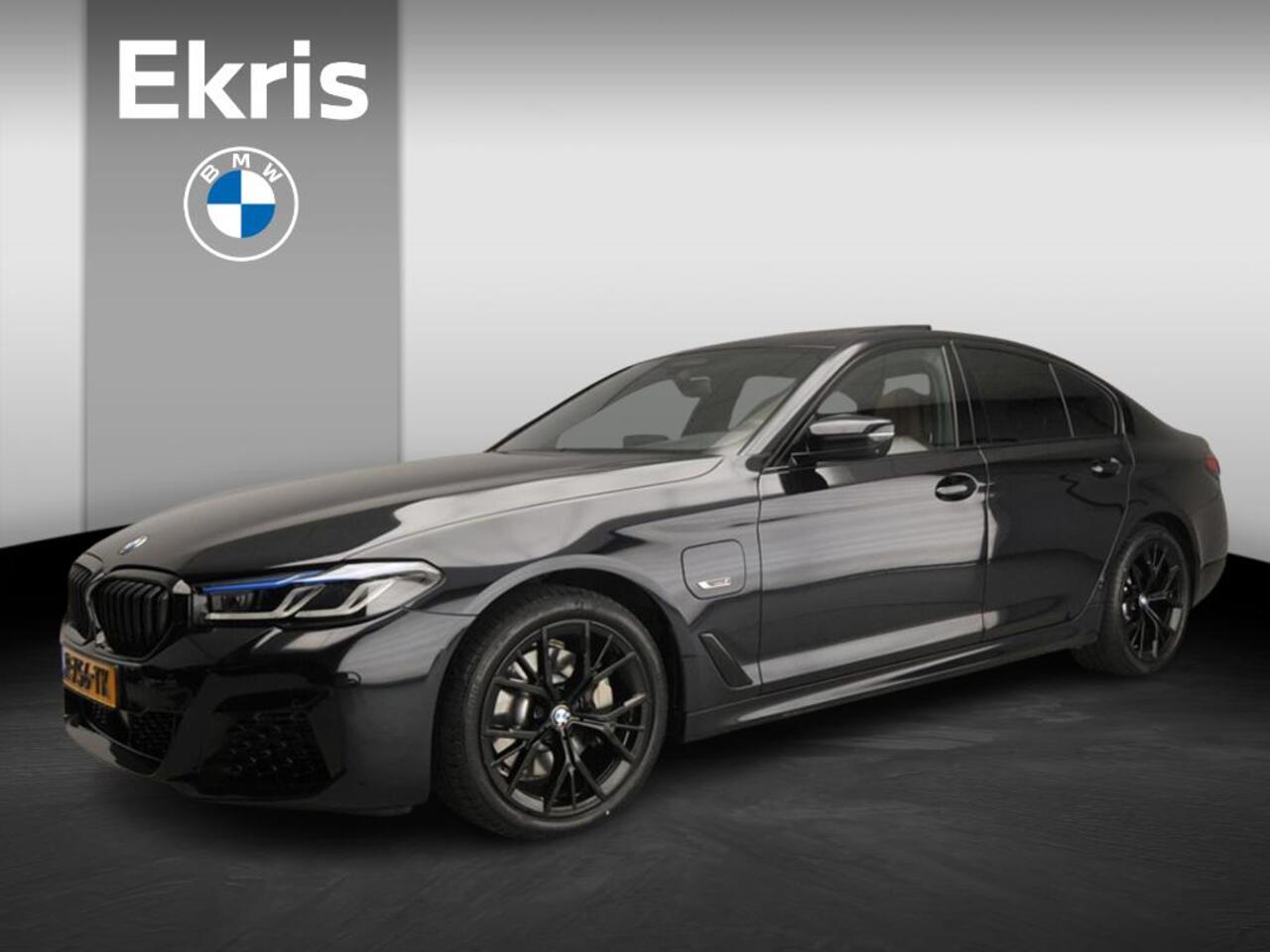 BMW 5-SERIE Sedan 530e | M-Sportpakket | Laserlicht | Leder | Navigatie | Active cruise | Schuifdak | trekhaak | DAB | Hifi speakers | Alu 19 inch
