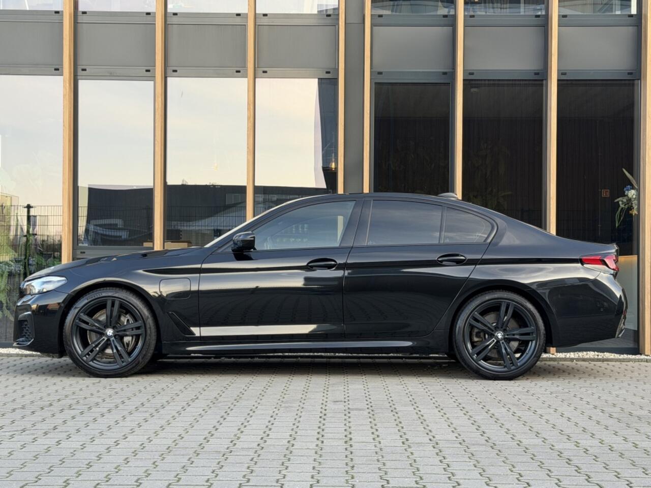 BMW 5-SERIE 545e | M-sport | | Camera | Elect-Trekhaak | Led |