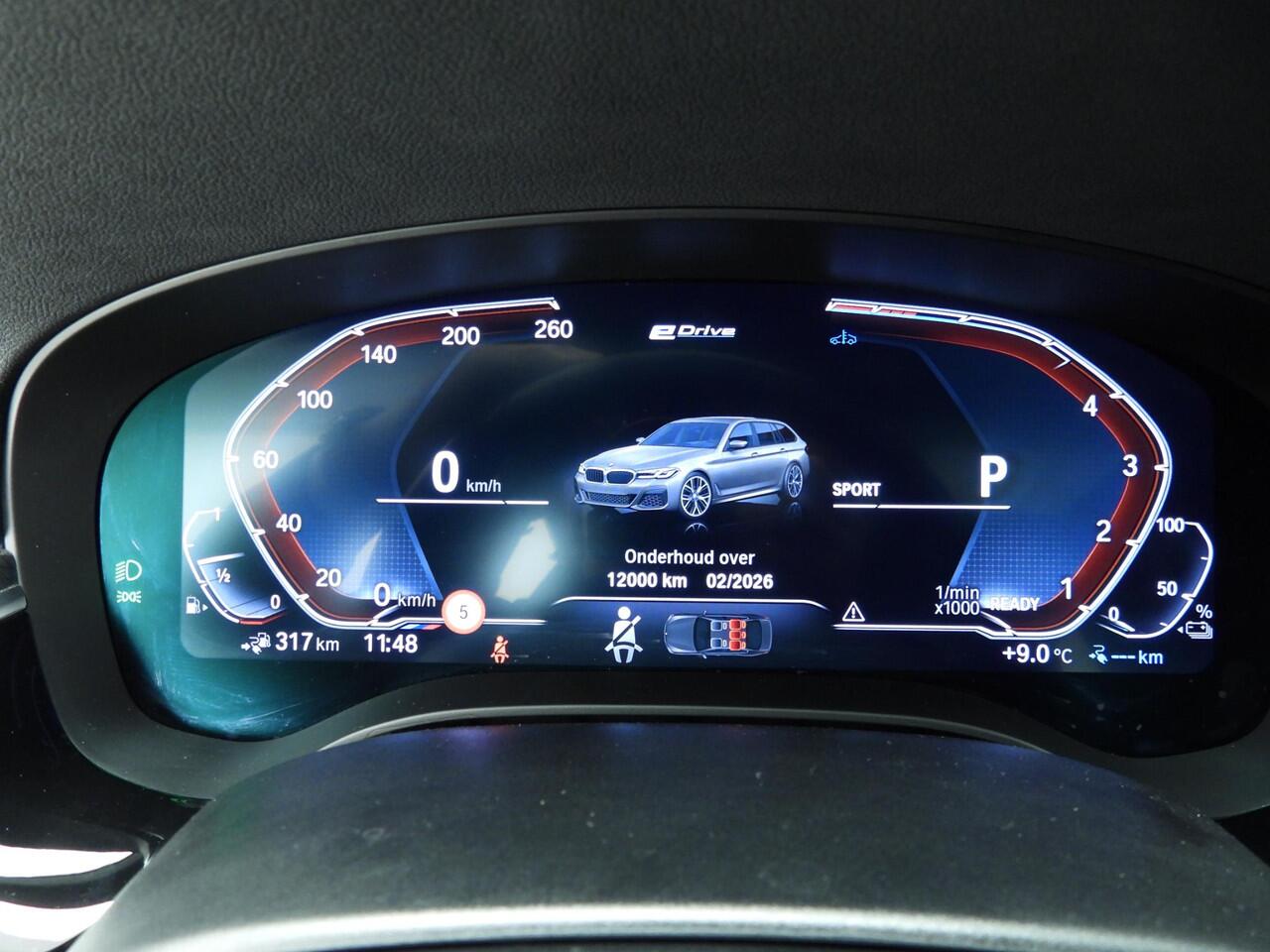 BMW 5-SERIE Touring 520e | M-Sportpakket | Laserlicht | Leder | HUD | Active cruise | Schuifdak | Comfortzetels | DAB | Hifi speakers | Alu 18 inch