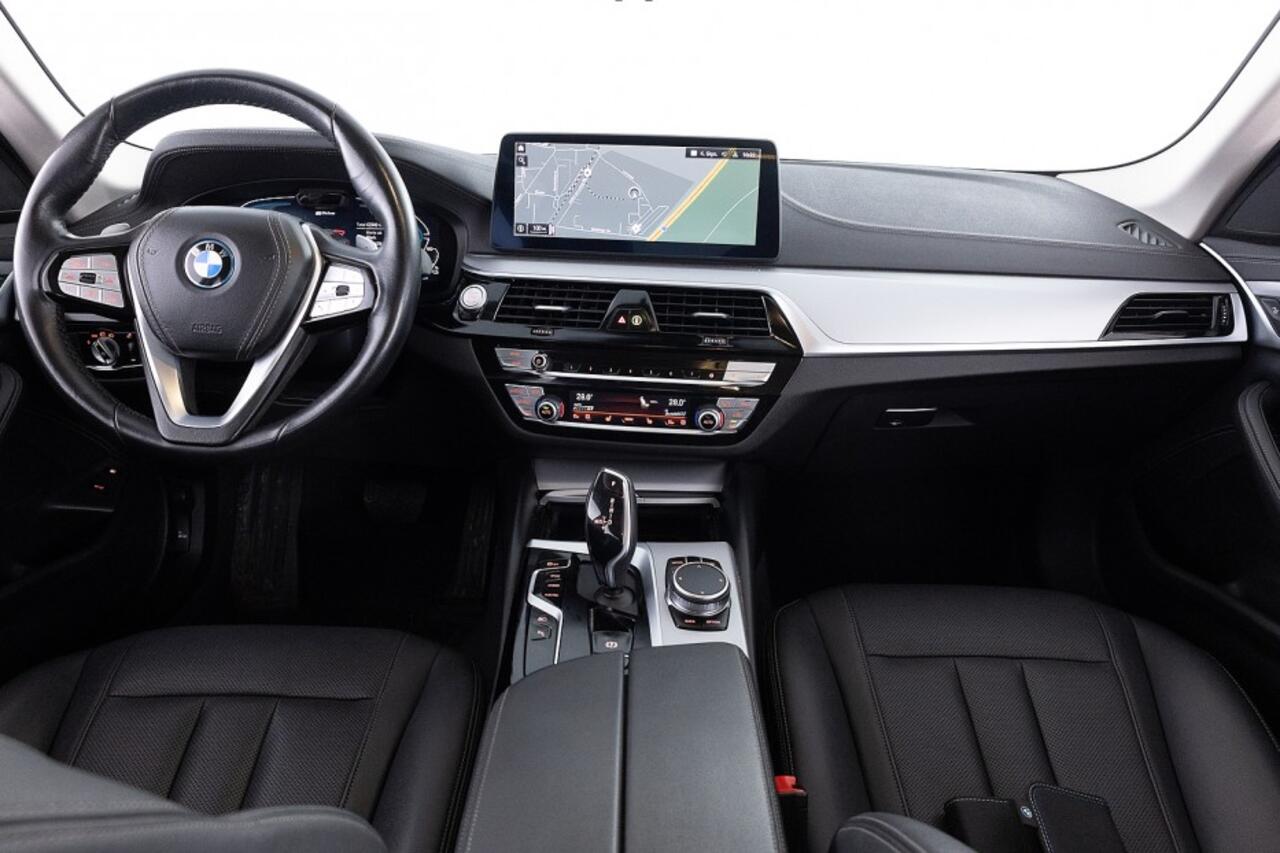 BMW 5-SERIE 545 e xDrive Executive | Full LED | LEDER | PHEV