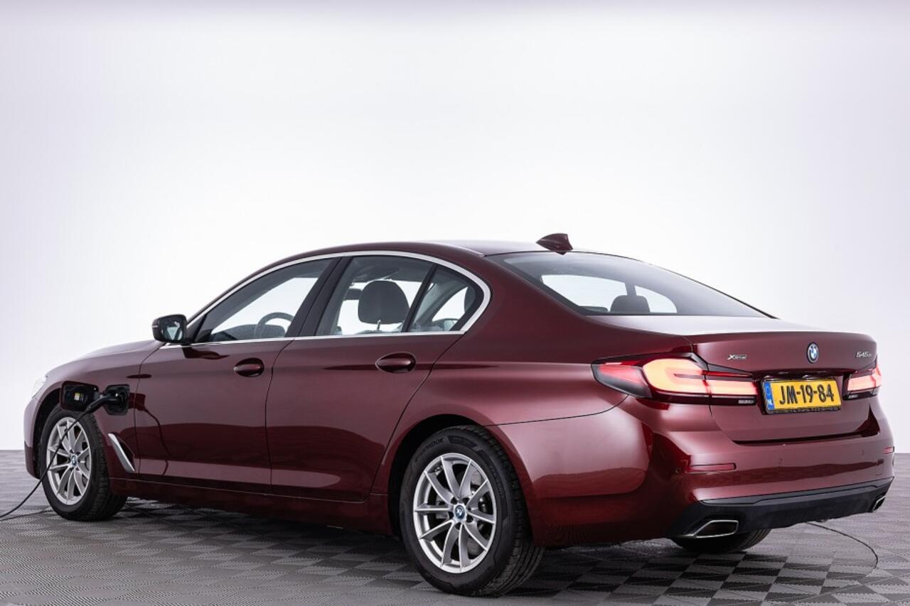 BMW 5-SERIE 545 e xDrive Executive | Full LED | LEDER | PHEV